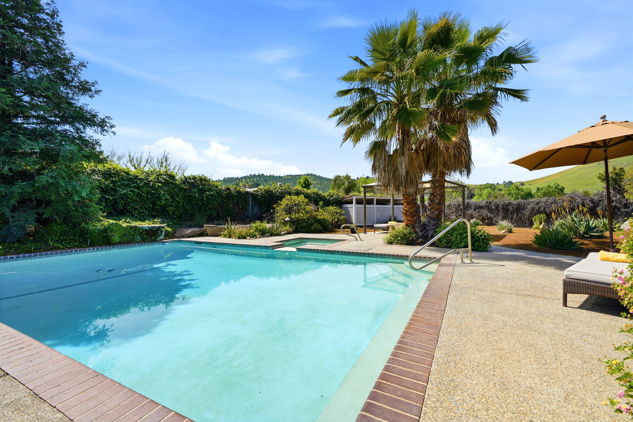 32265 Pleasant Oak Dr, Springville, CA 93265