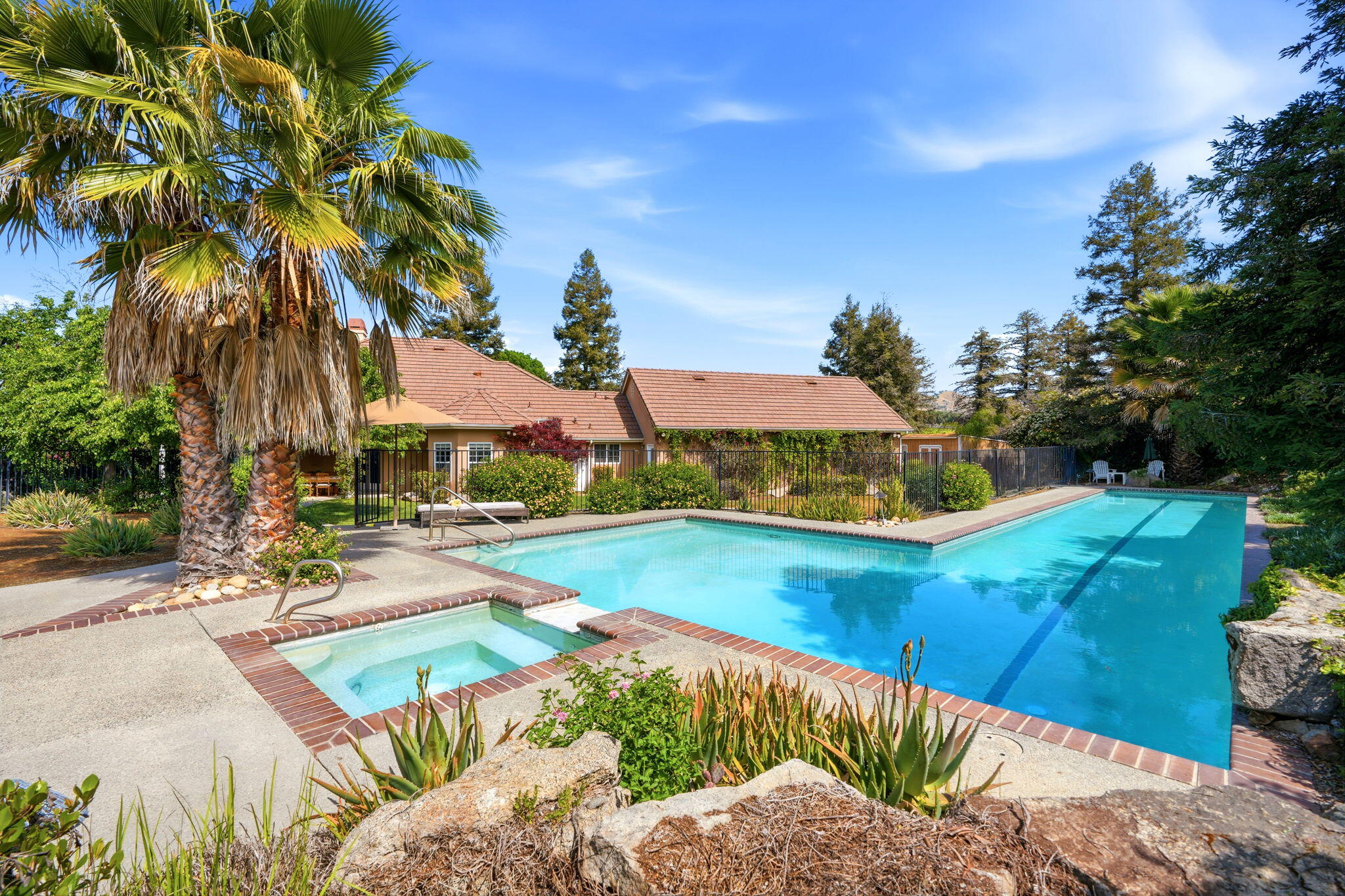 32265 Pleasant Oak Dr, Springville, CA 93265