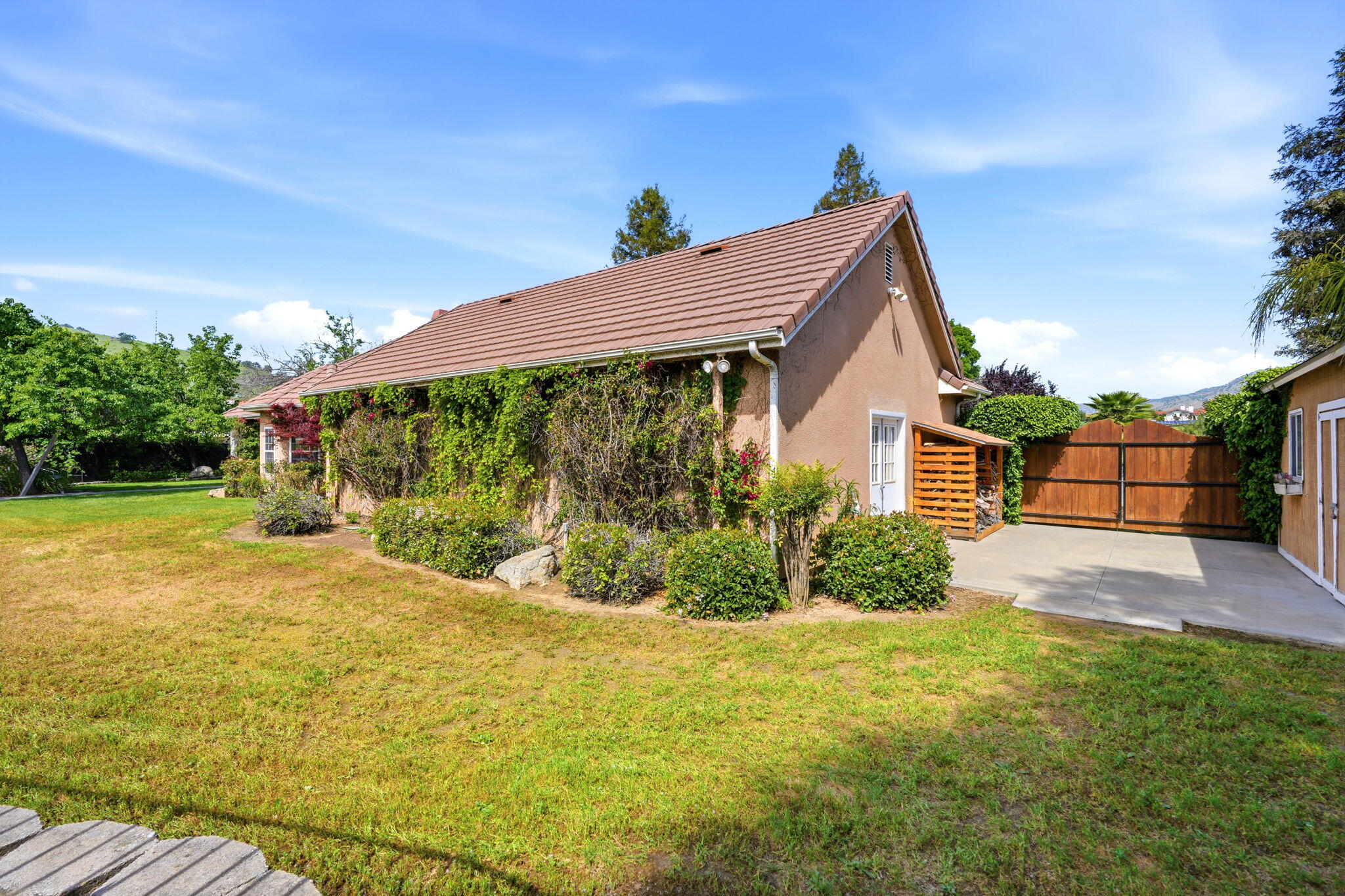 32265 Pleasant Oak Dr, Springville, CA 93265