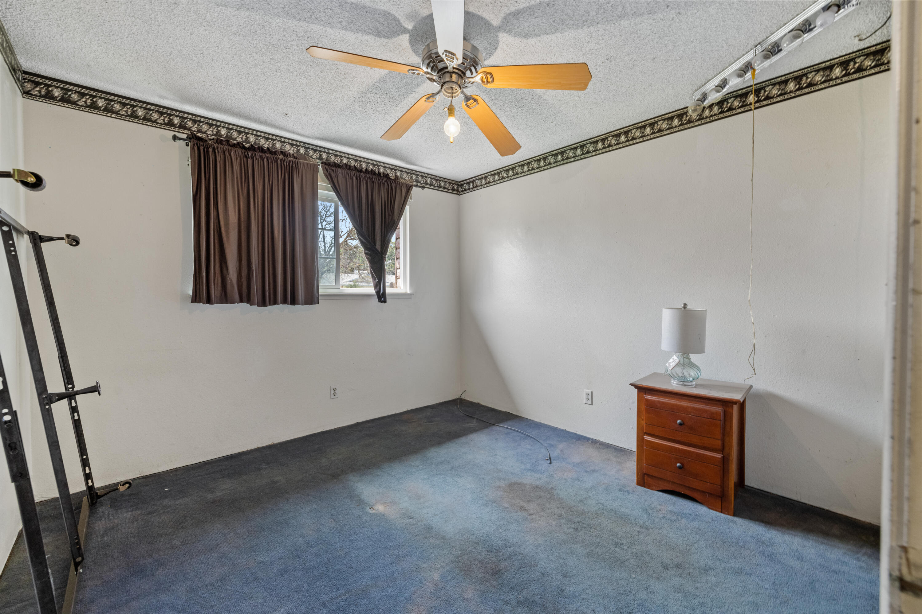 1722 W La Vida, Visalia, CA 93277