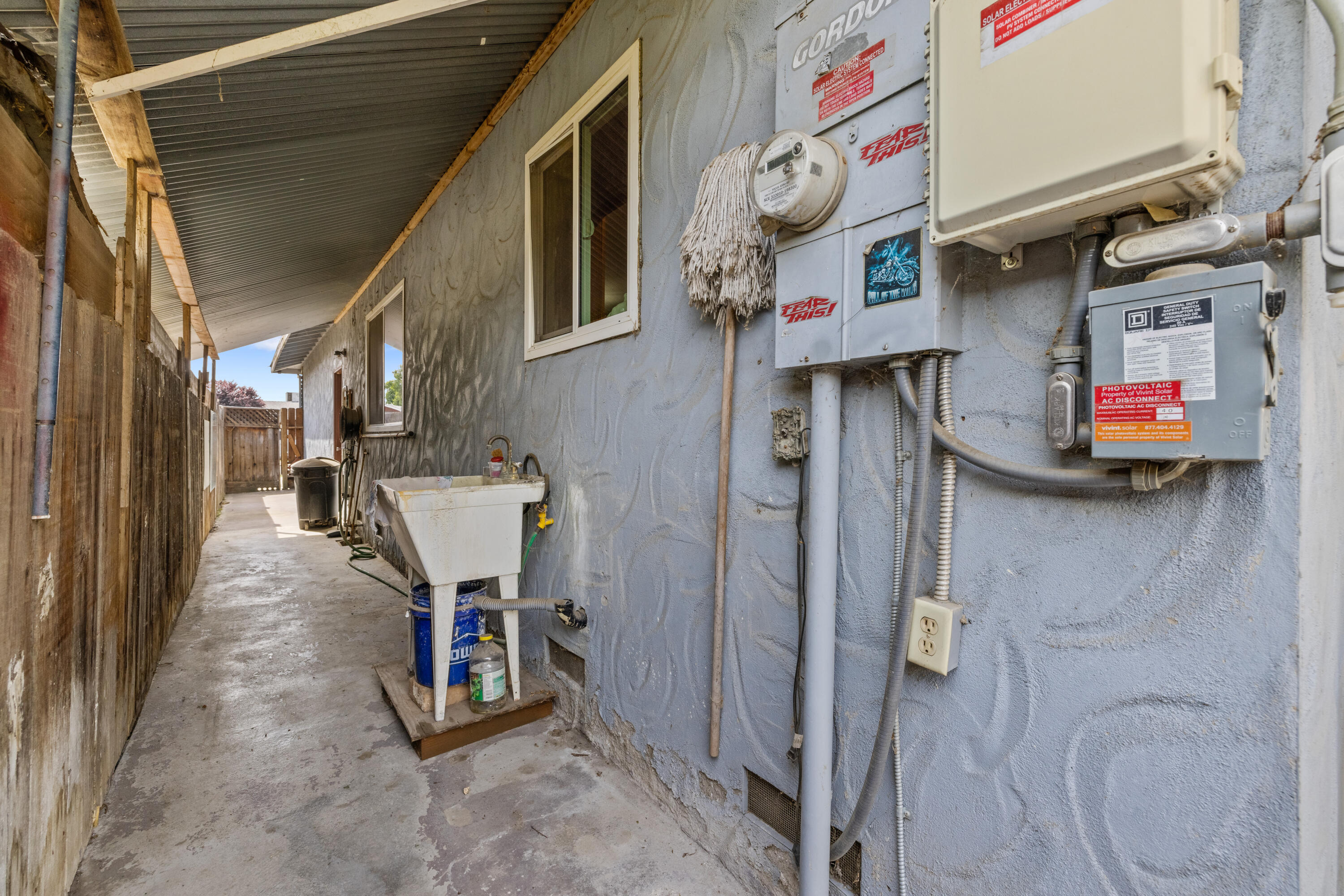 1722 W La Vida, Visalia, CA 93277