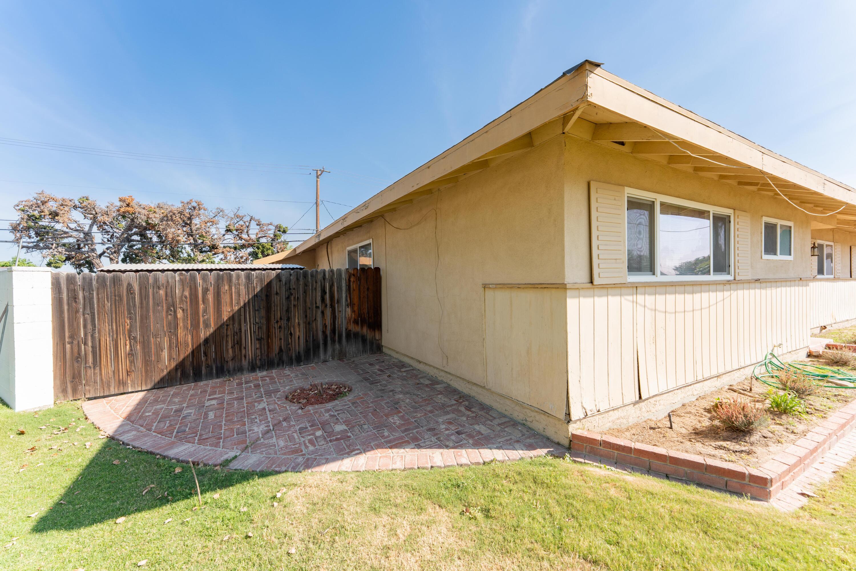 1817 8th Ave, Delano, CA 93215