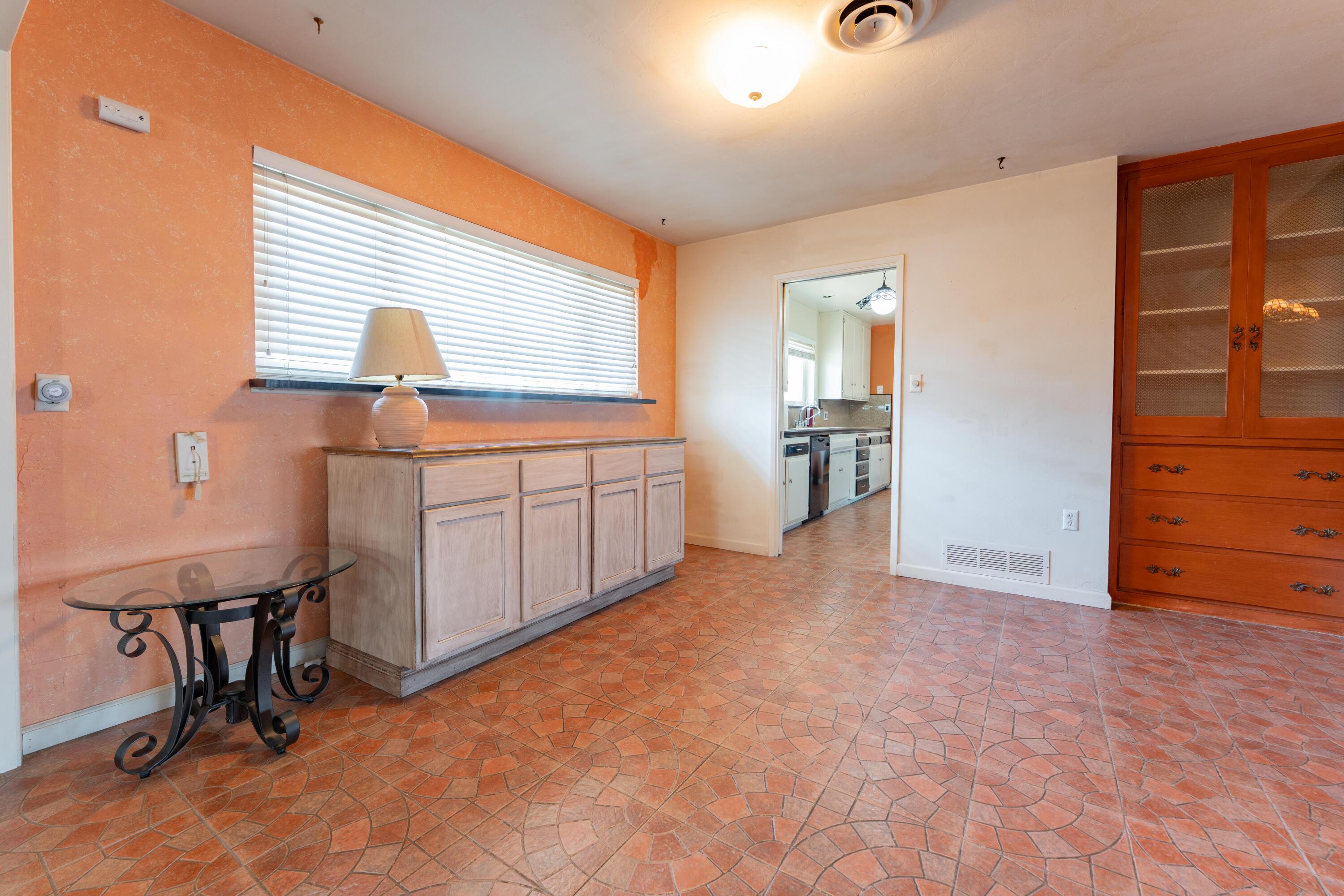 1817 8th Ave, Delano, CA 93215