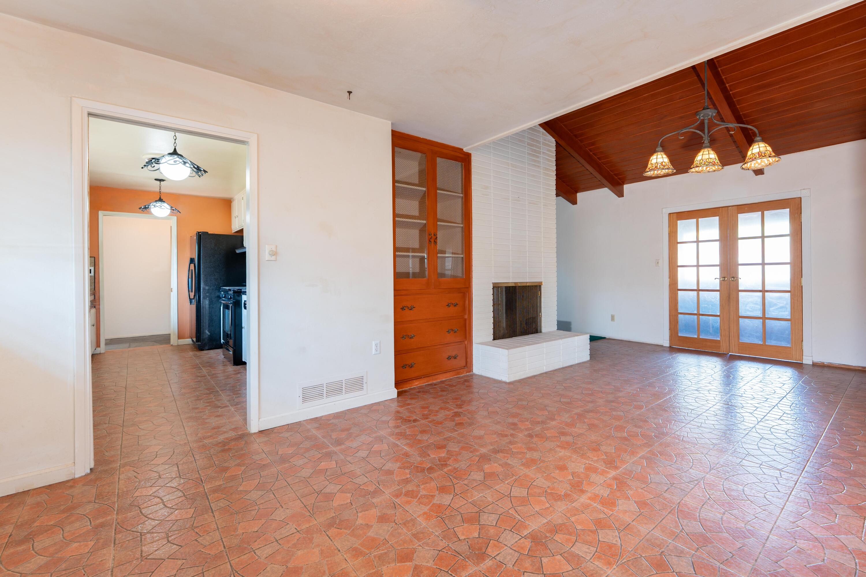 1817 8th Ave, Delano, CA 93215