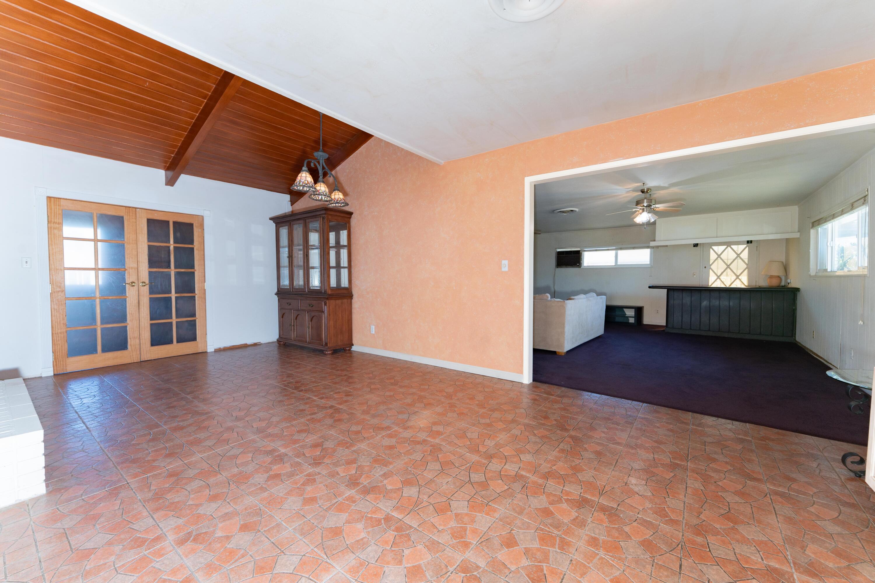 1817 8th Ave, Delano, CA 93215