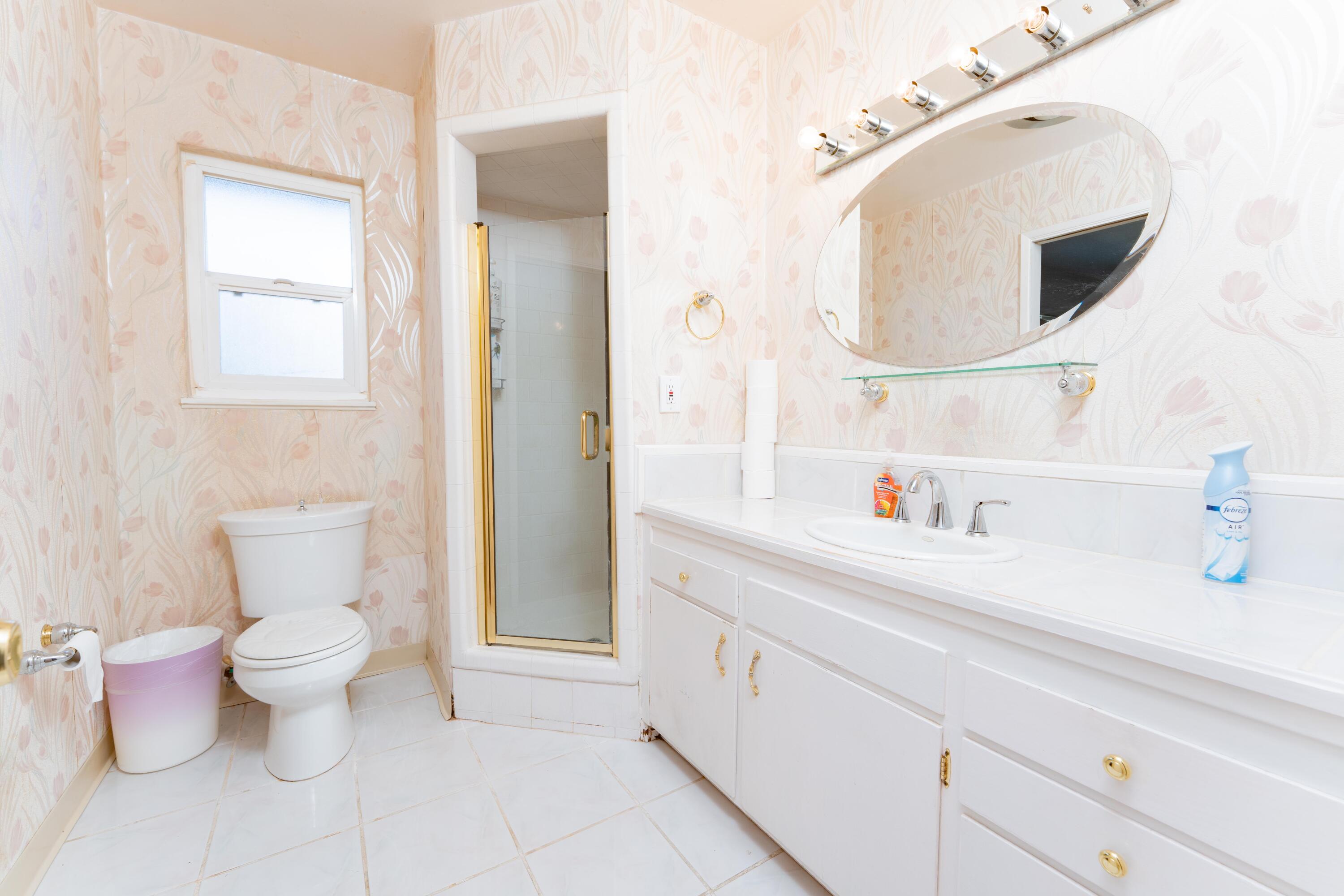 1817 8th Ave, Delano, CA 93215