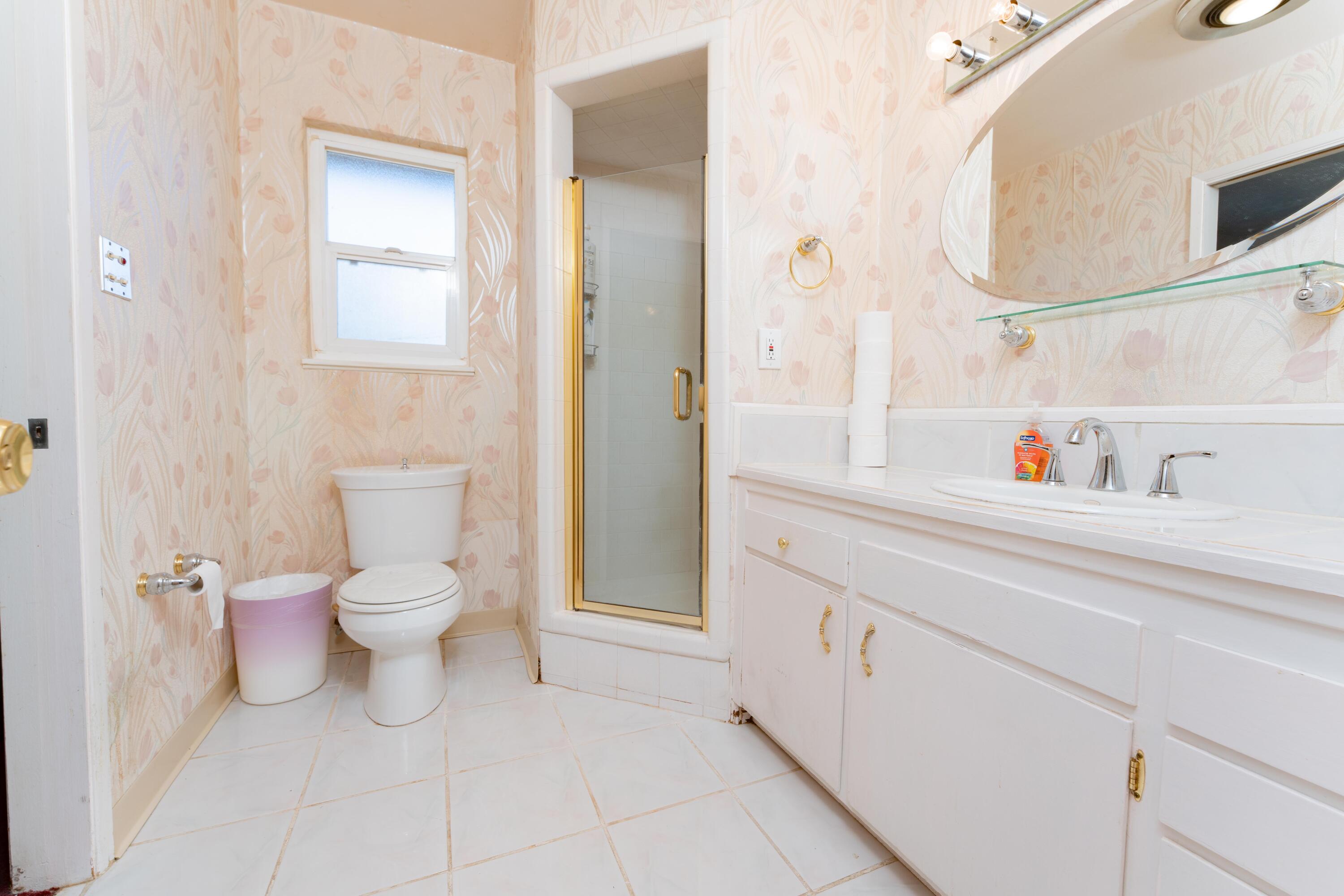 1817 8th Ave, Delano, CA 93215