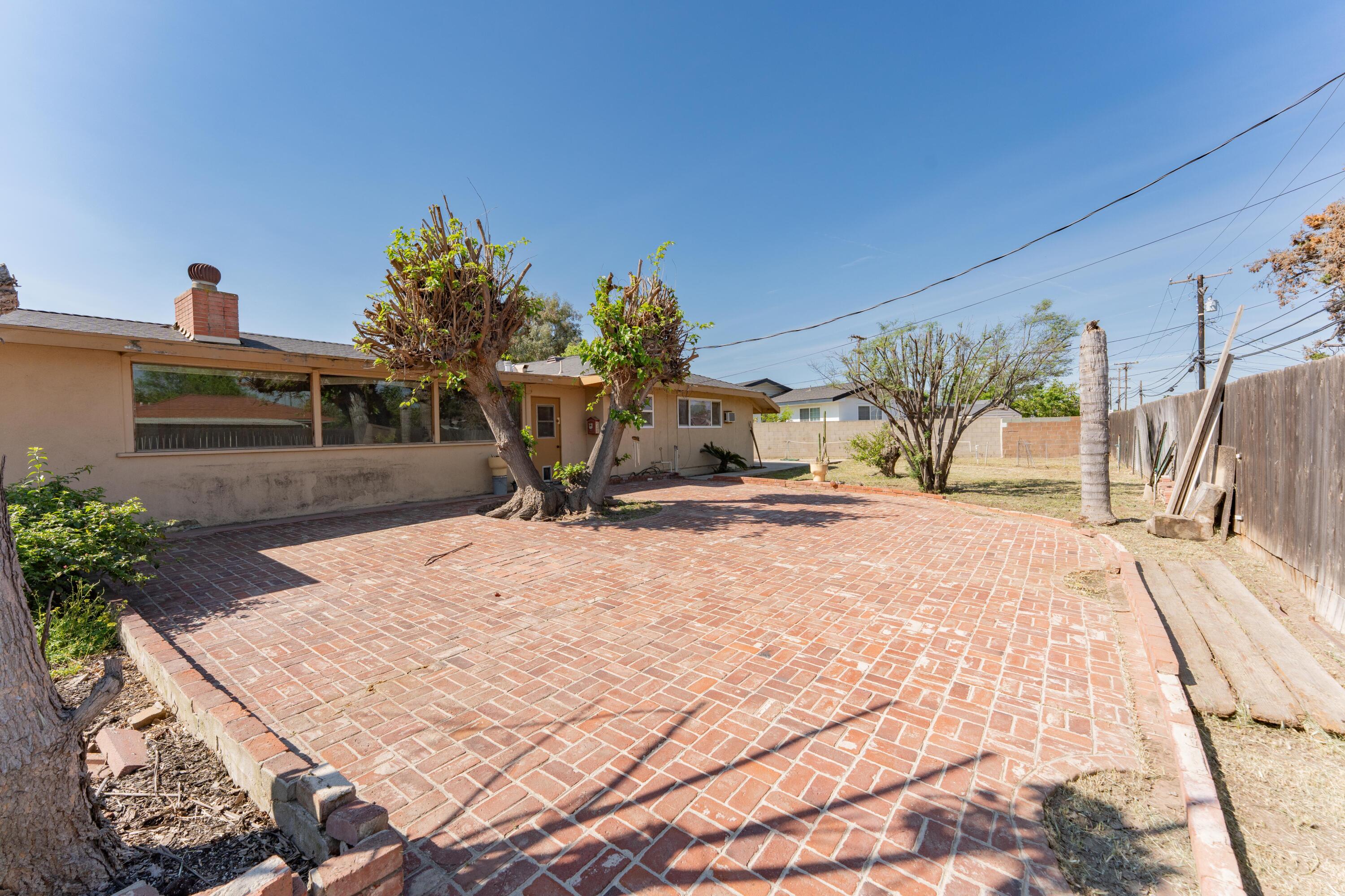 1817 8th Ave, Delano, CA 93215