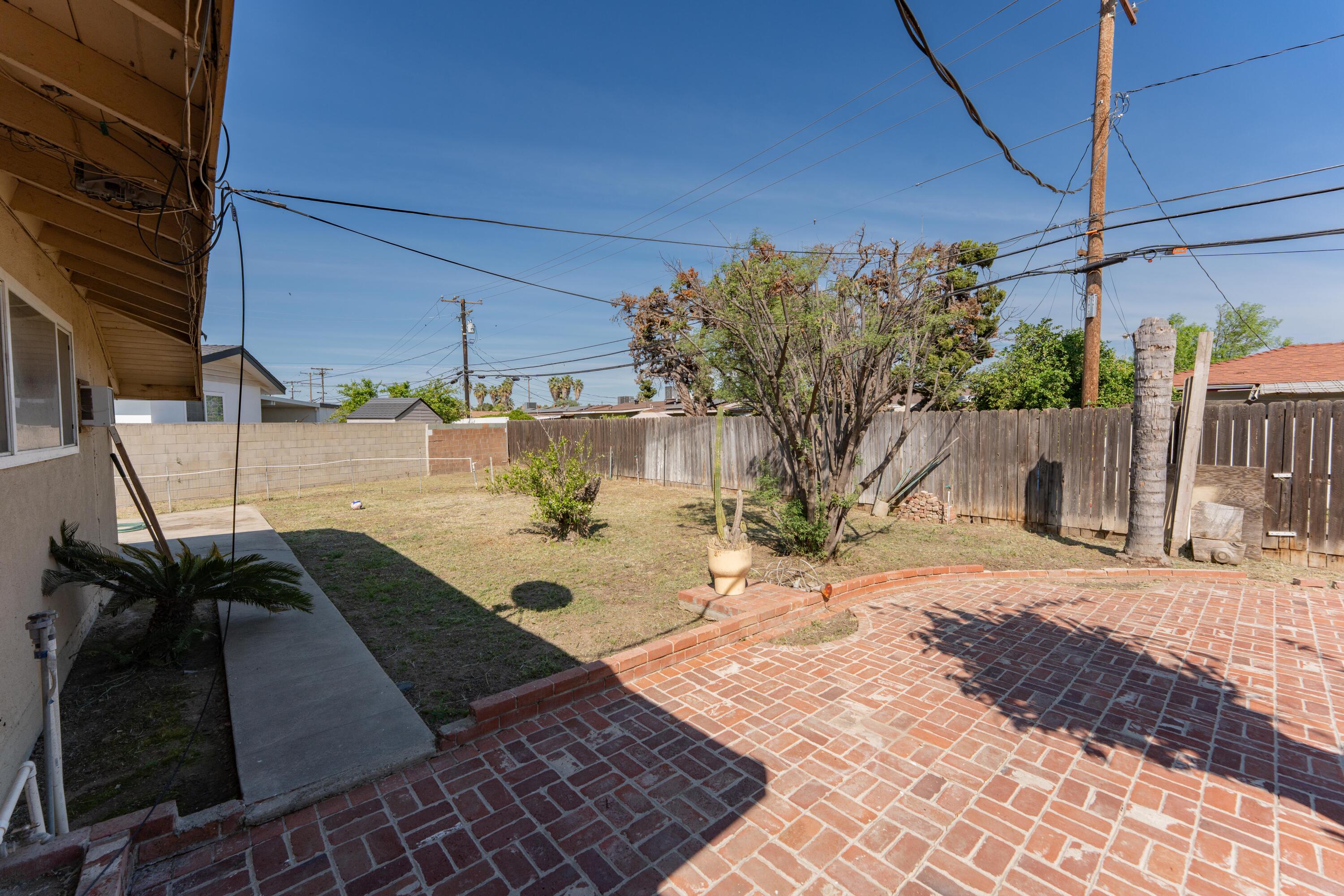 1817 8th Ave, Delano, CA 93215