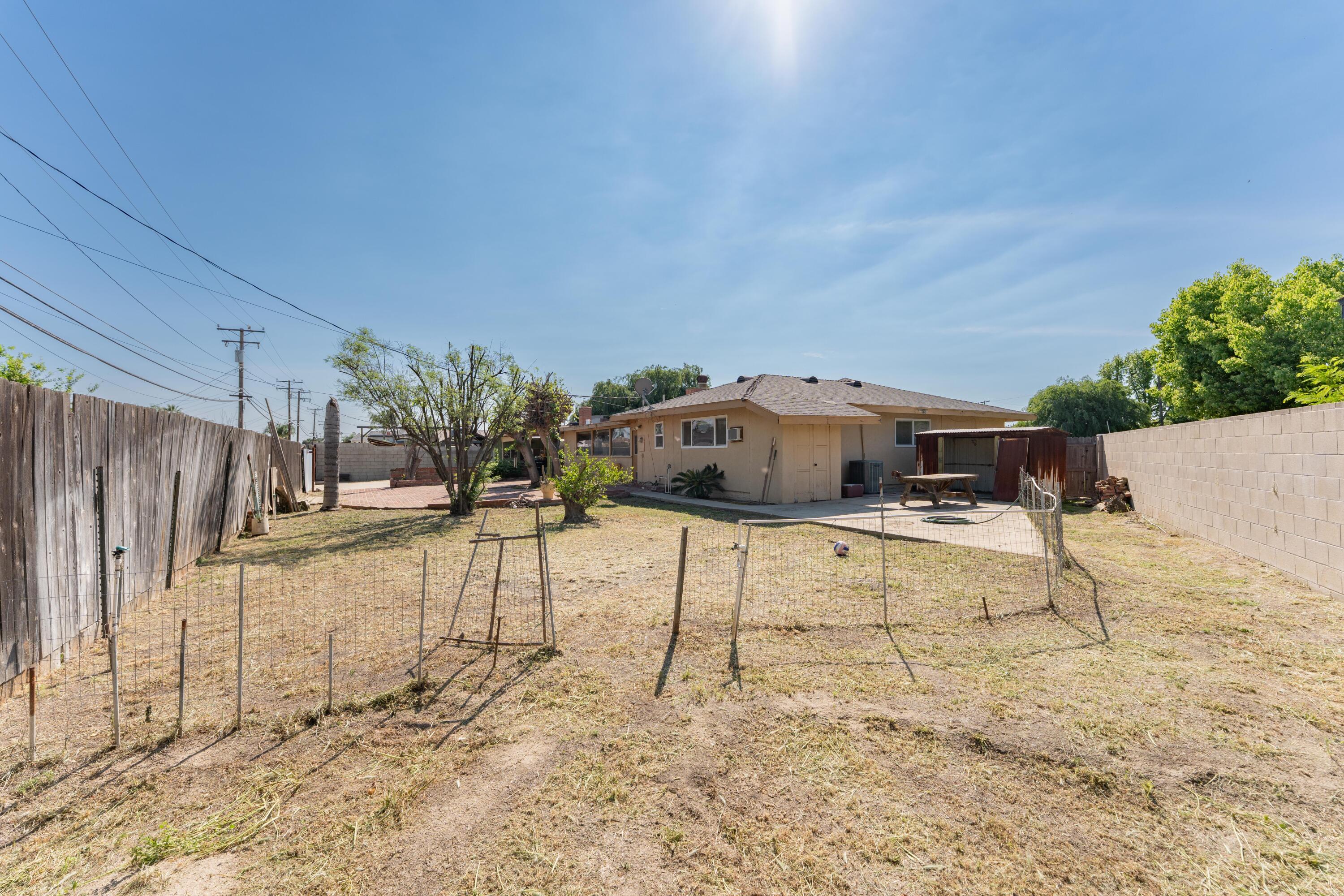 1817 8th Ave, Delano, CA 93215