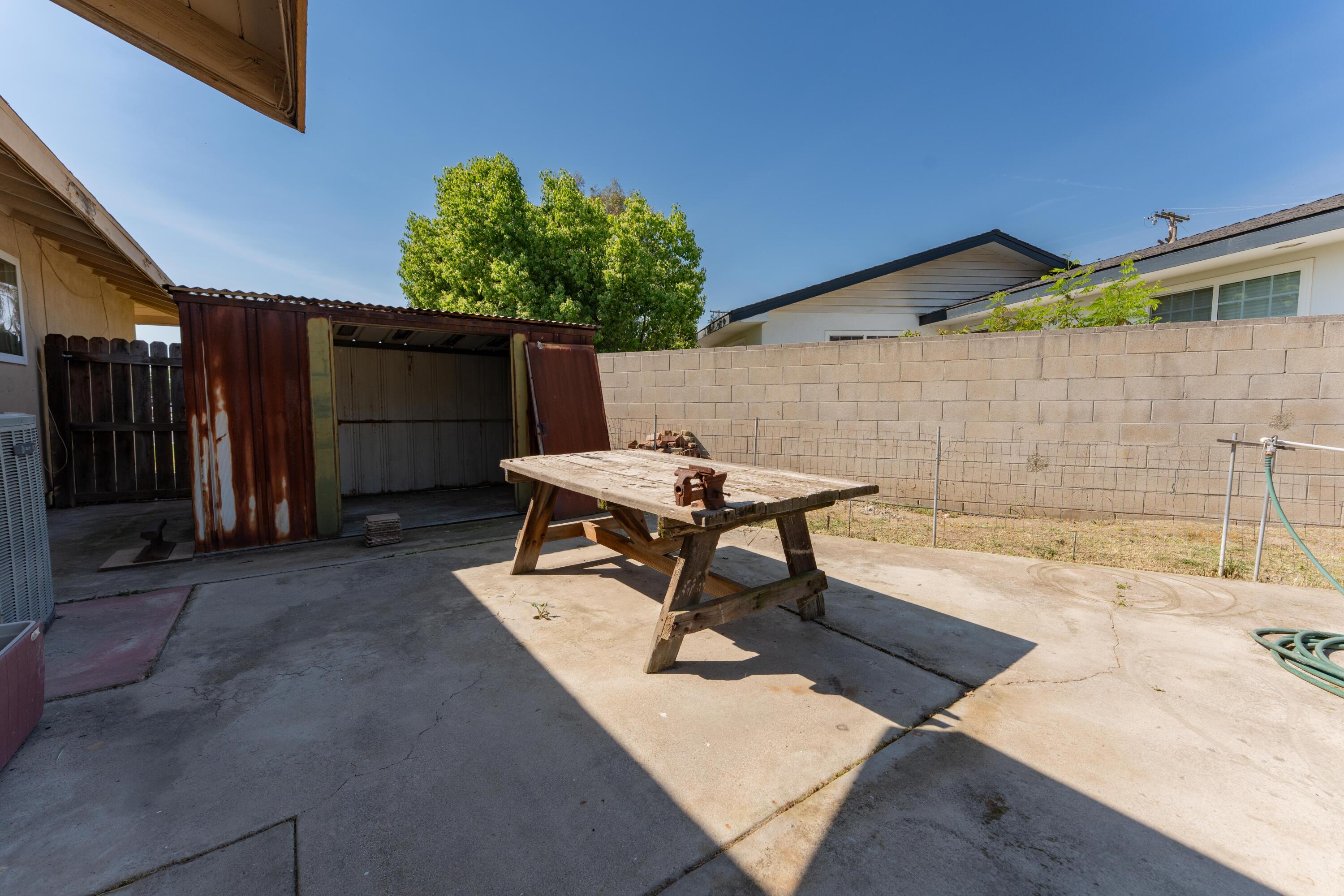 1817 8th Ave, Delano, CA 93215