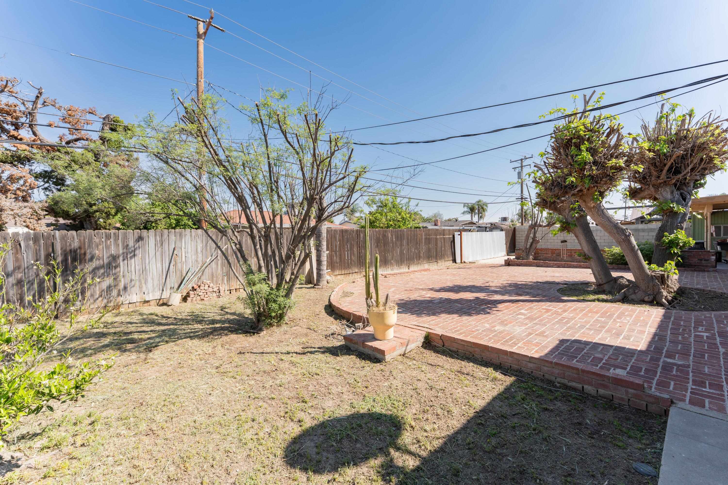 1817 8th Ave, Delano, CA 93215
