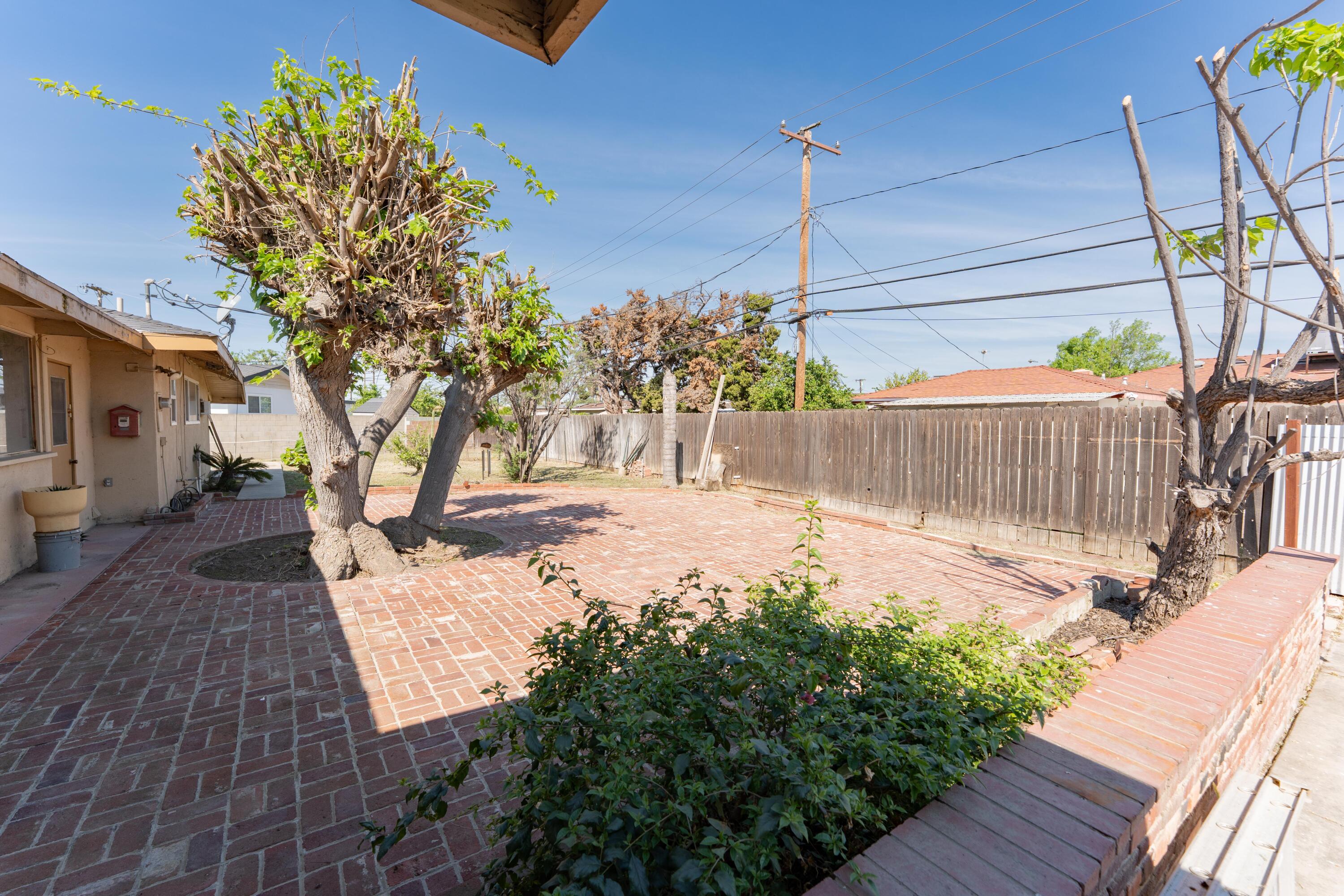 1817 8th Ave, Delano, CA 93215