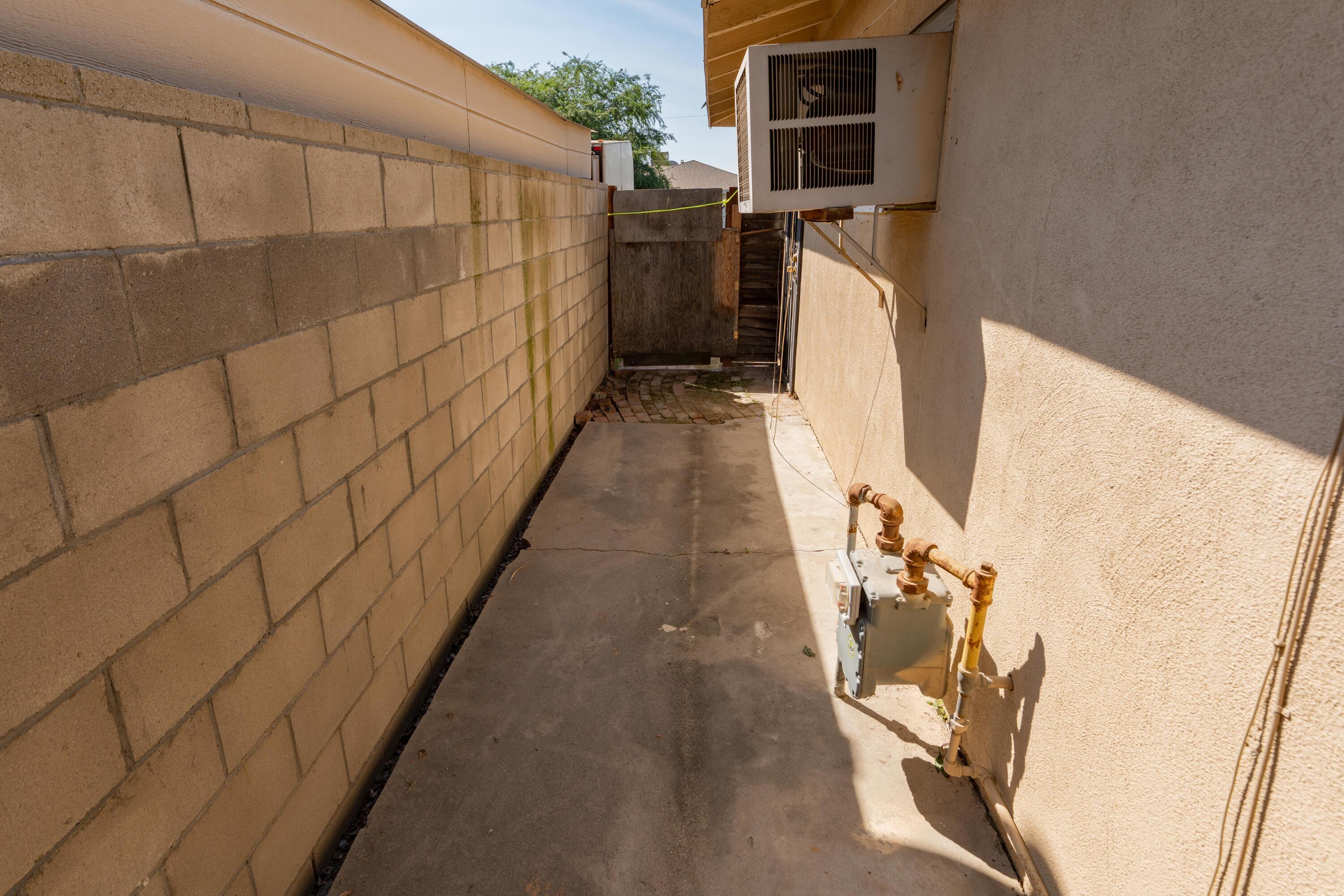 1817 8th Ave, Delano, CA 93215