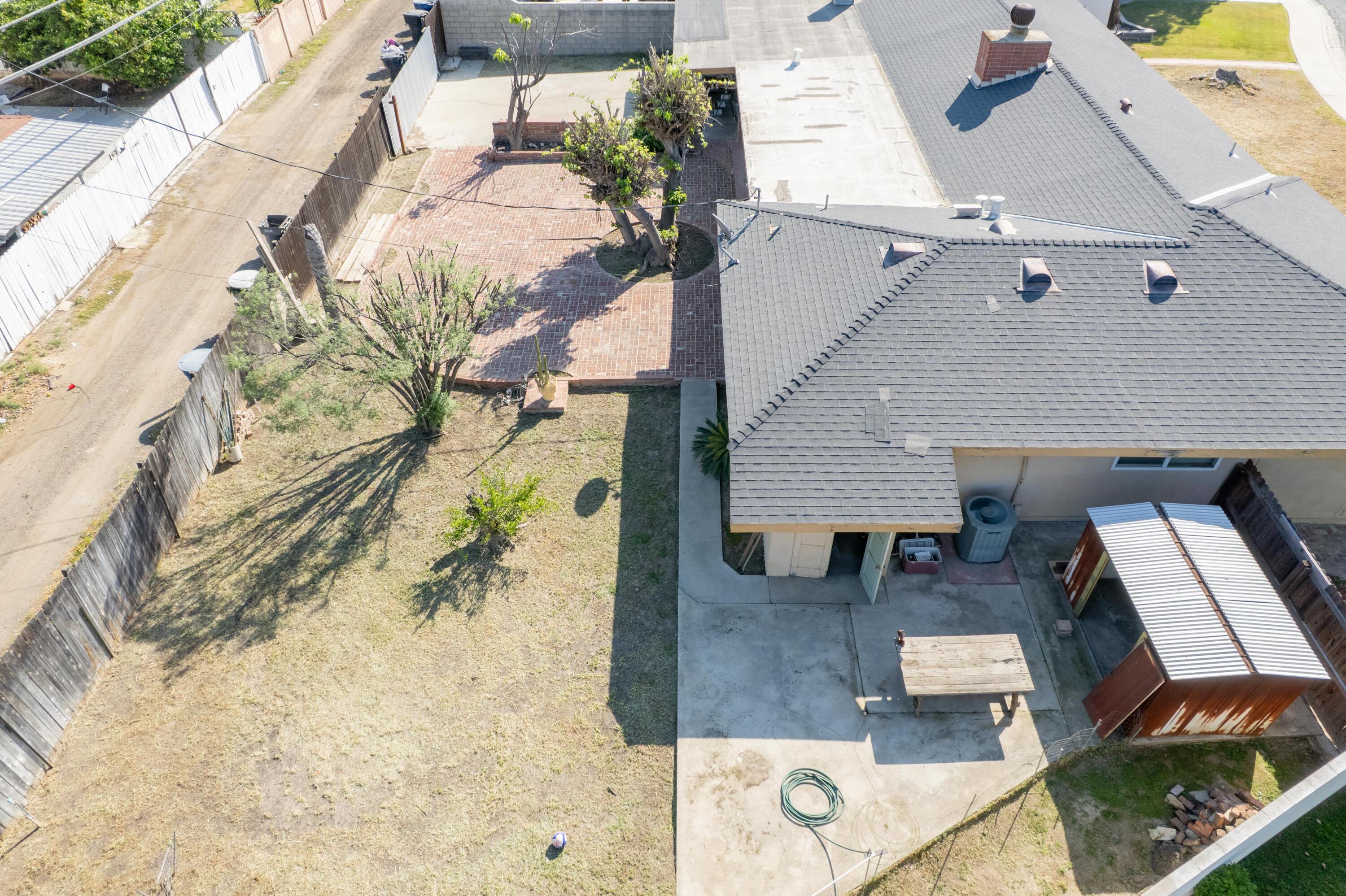 1817 8th Ave, Delano, CA 93215