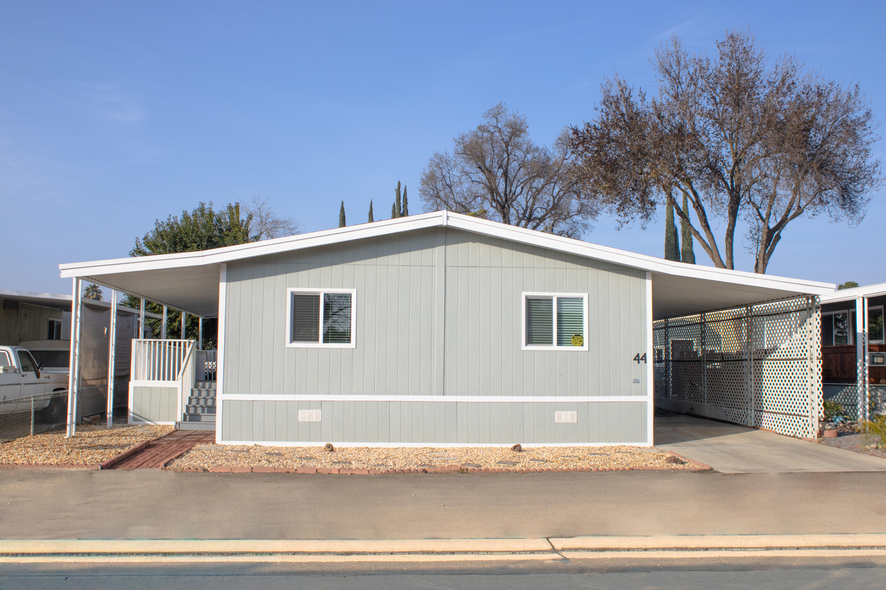 415 N Akers St, Visalia, CA 93291