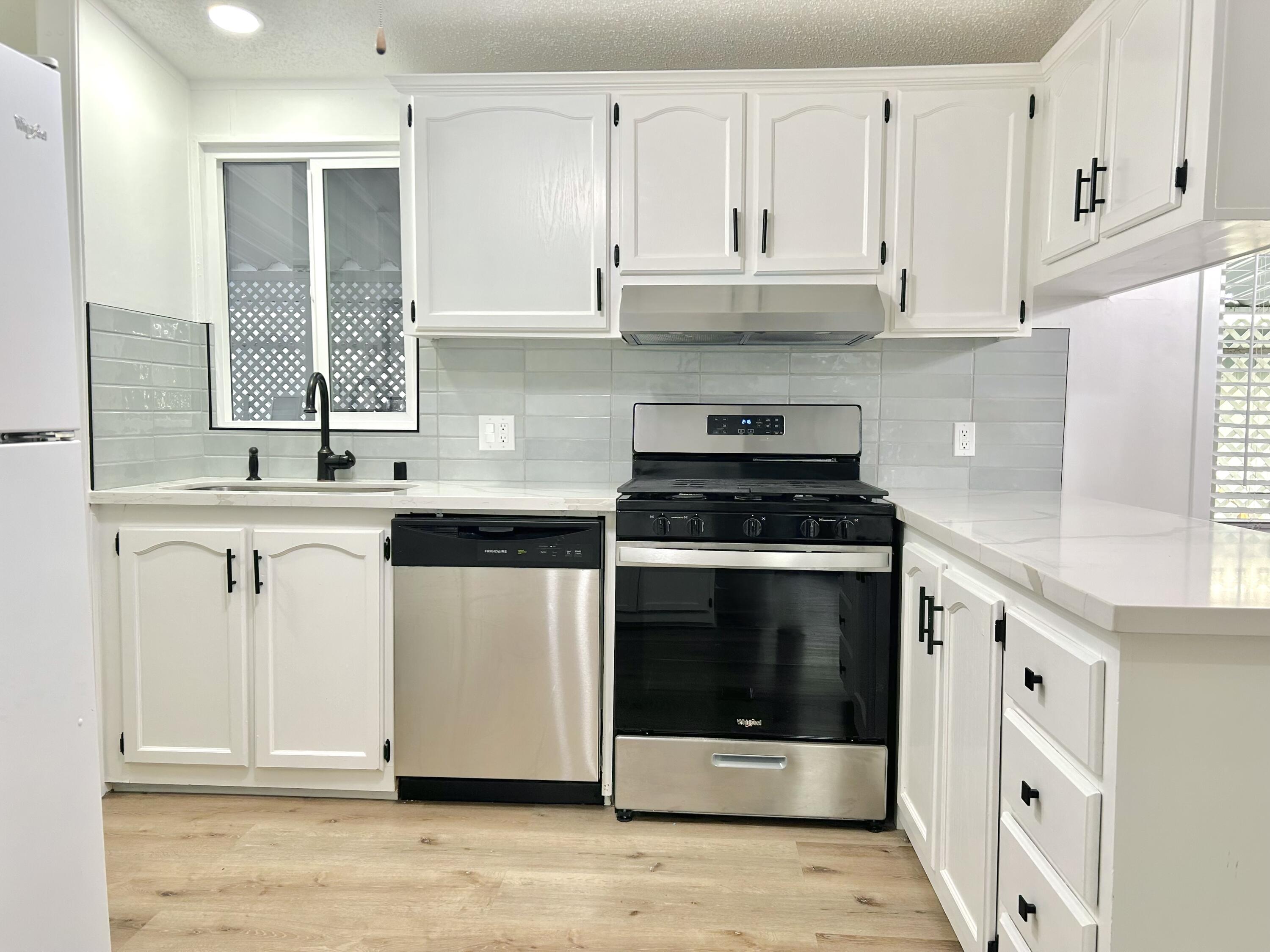 415 N Akers St, Visalia, CA 93291