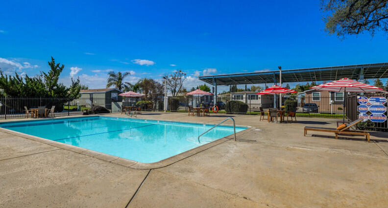 415 N Akers St, Visalia, CA 93291