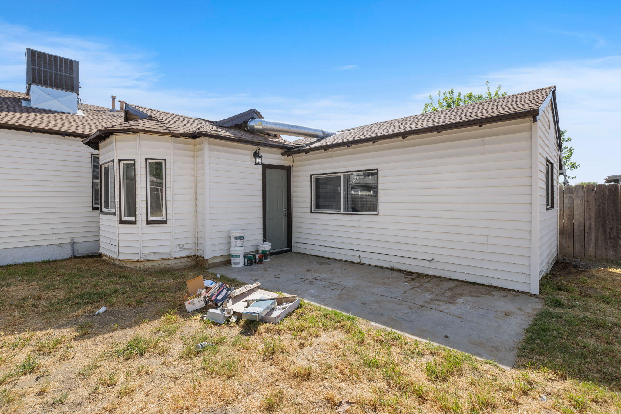 210 E Bush St, Lemoore, CA 93245