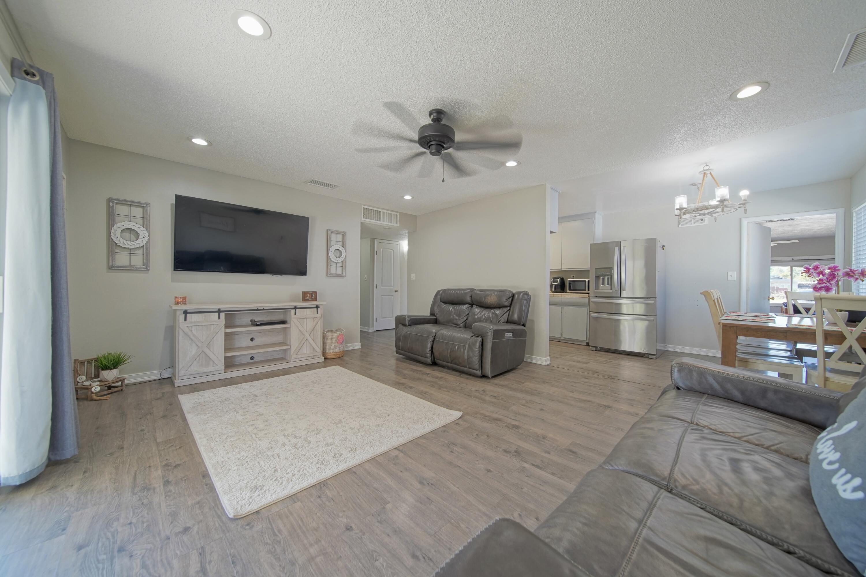 113 Bryant Ct, Exeter, CA 93221