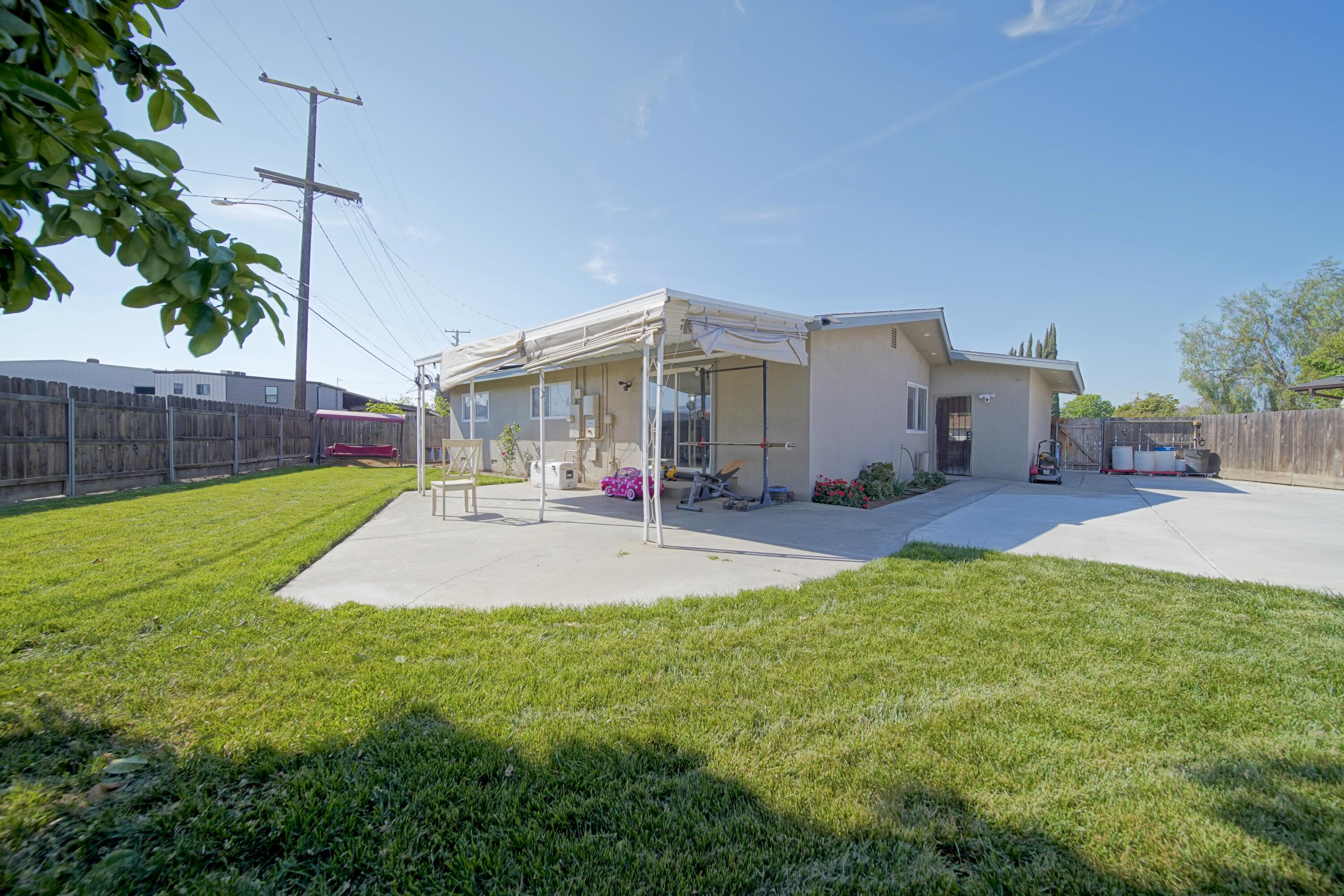 113 Bryant Ct, Exeter, CA 93221