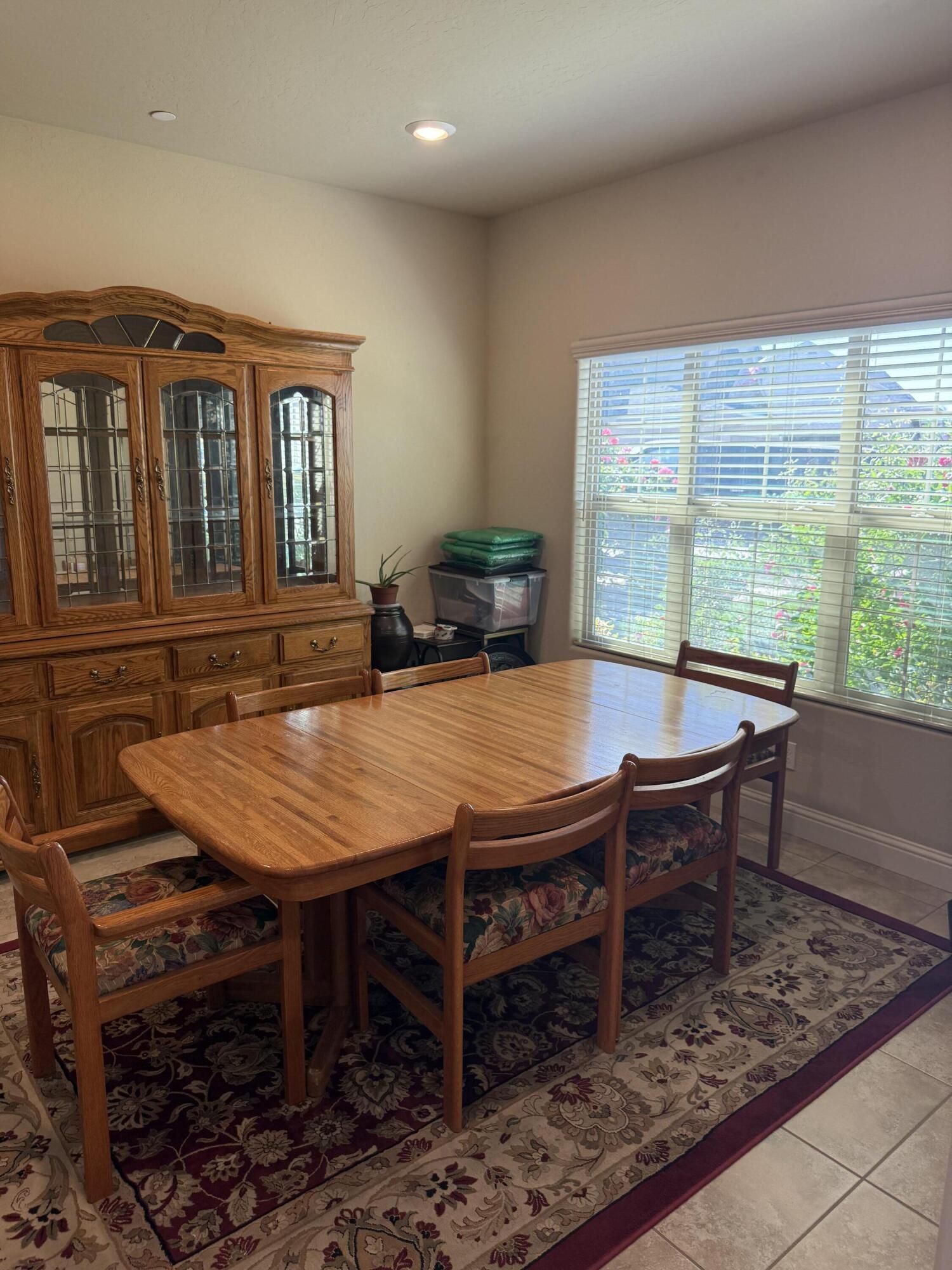 2003 W W Hopkins Dr, Hanford, CA 93230