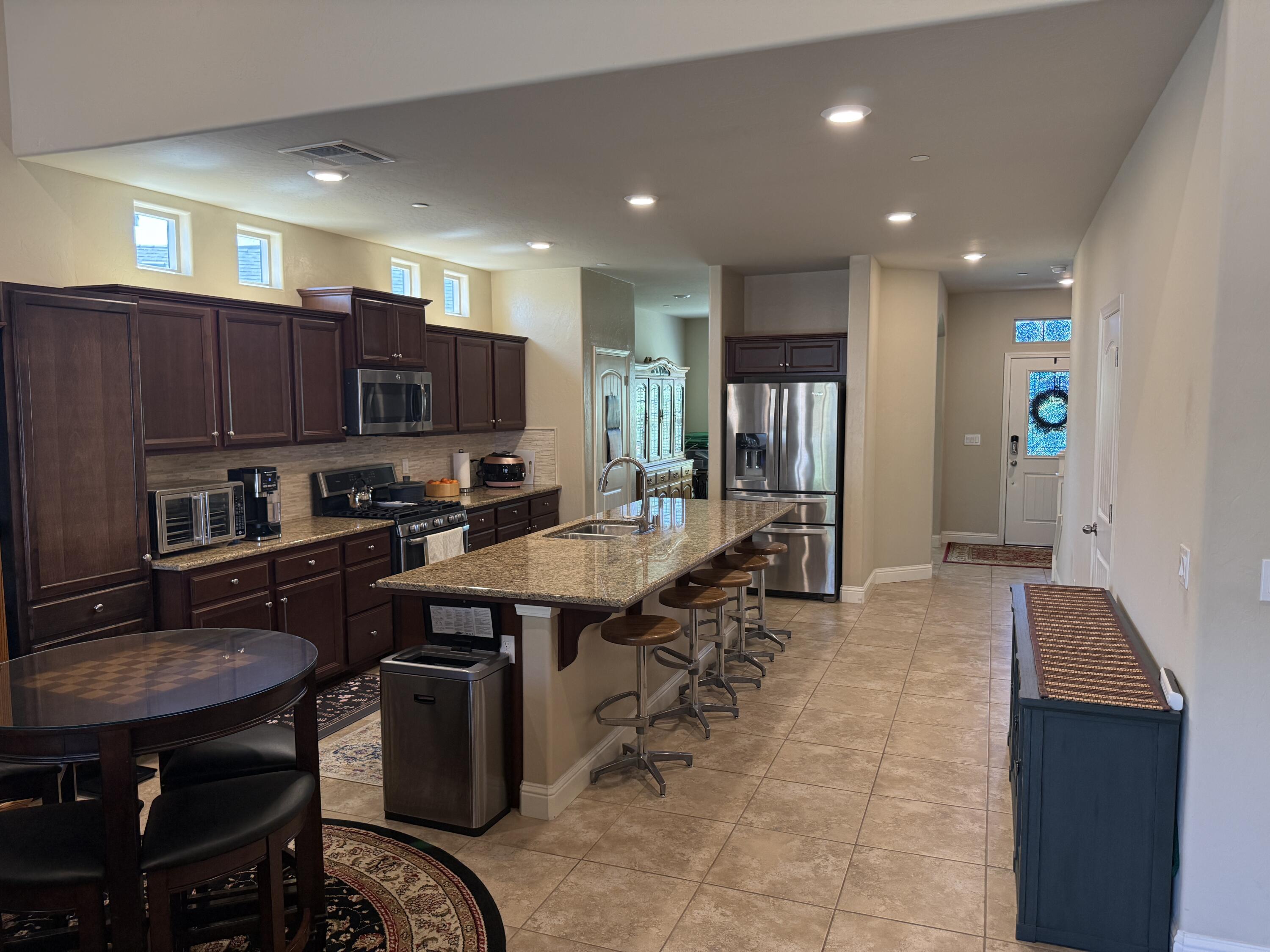 2003 W W Hopkins Dr, Hanford, CA 93230