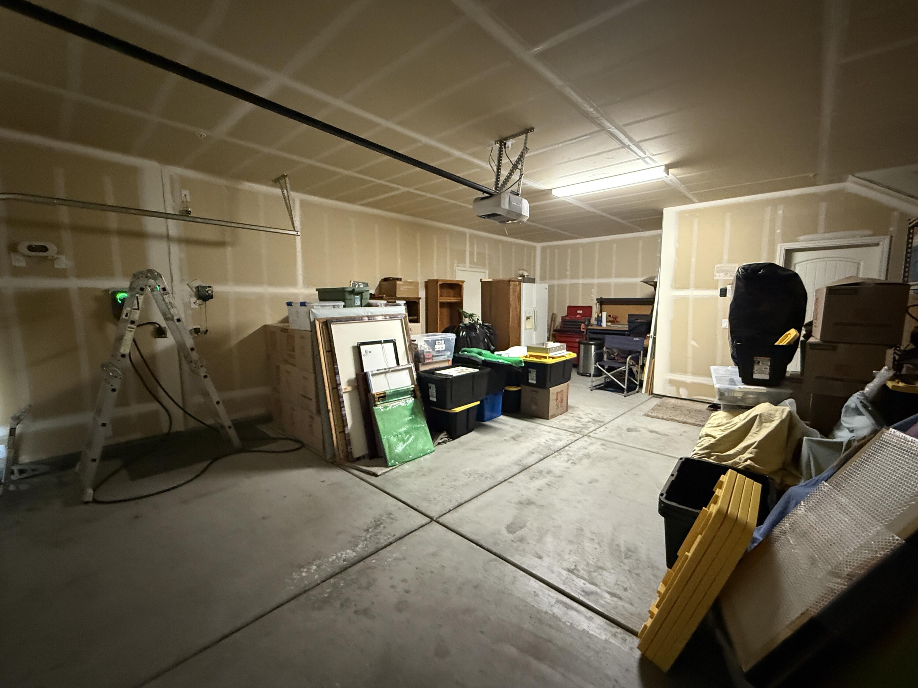 2003 W W Hopkins Dr, Hanford, CA 93230