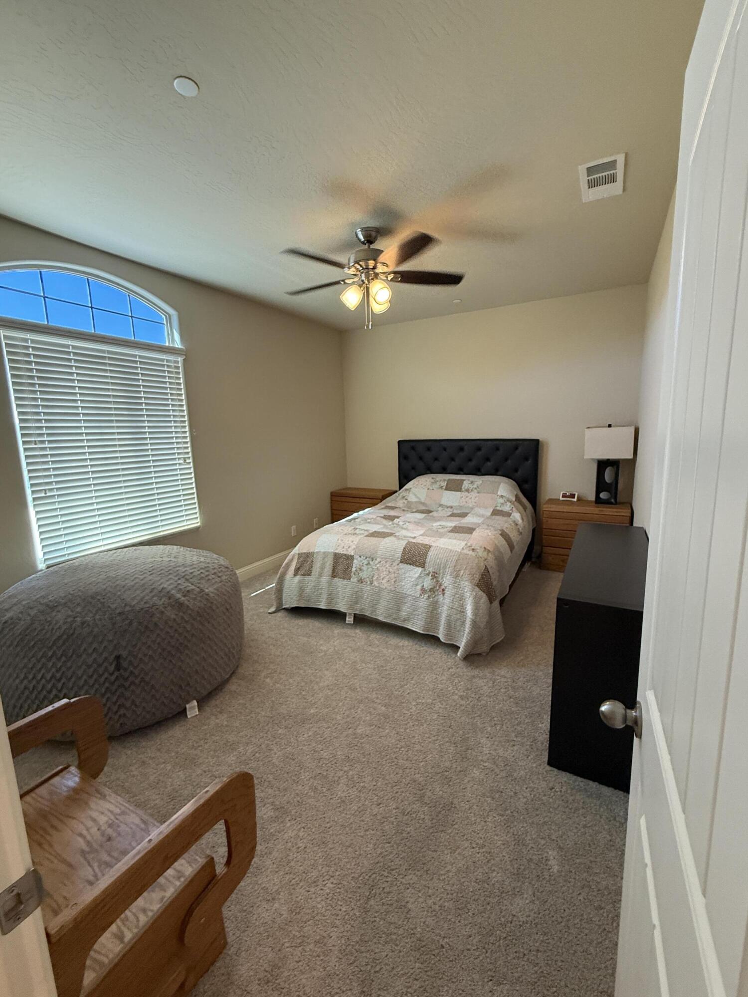 2003 W W Hopkins Dr, Hanford, CA 93230