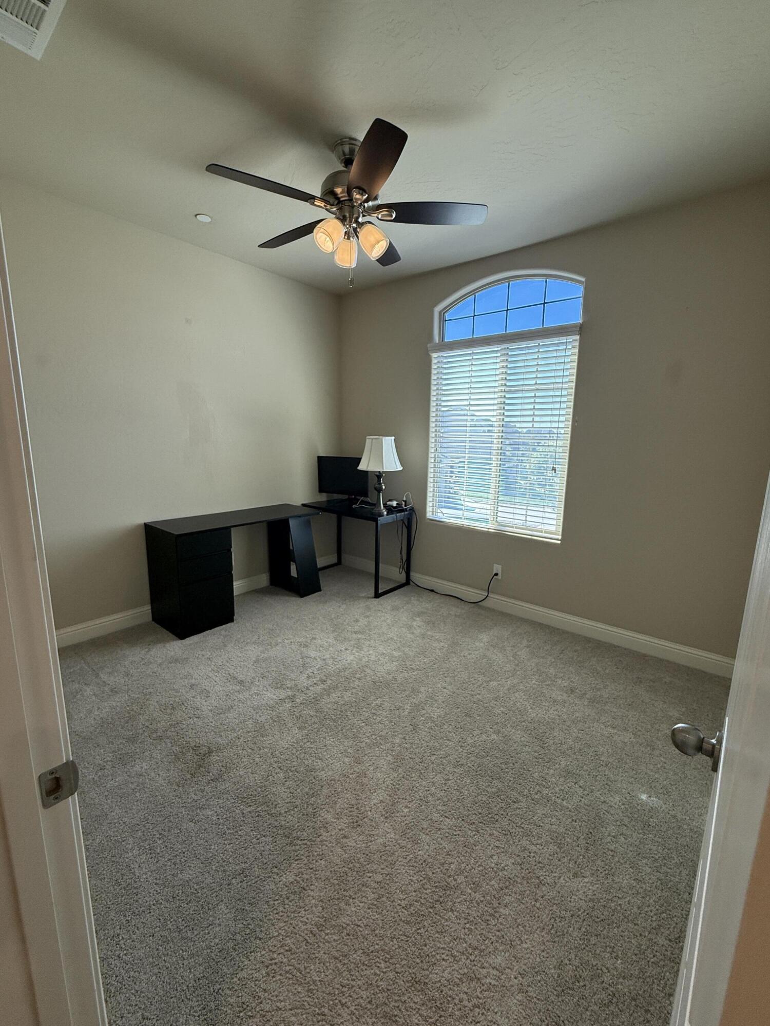 2003 W W Hopkins Dr, Hanford, CA 93230