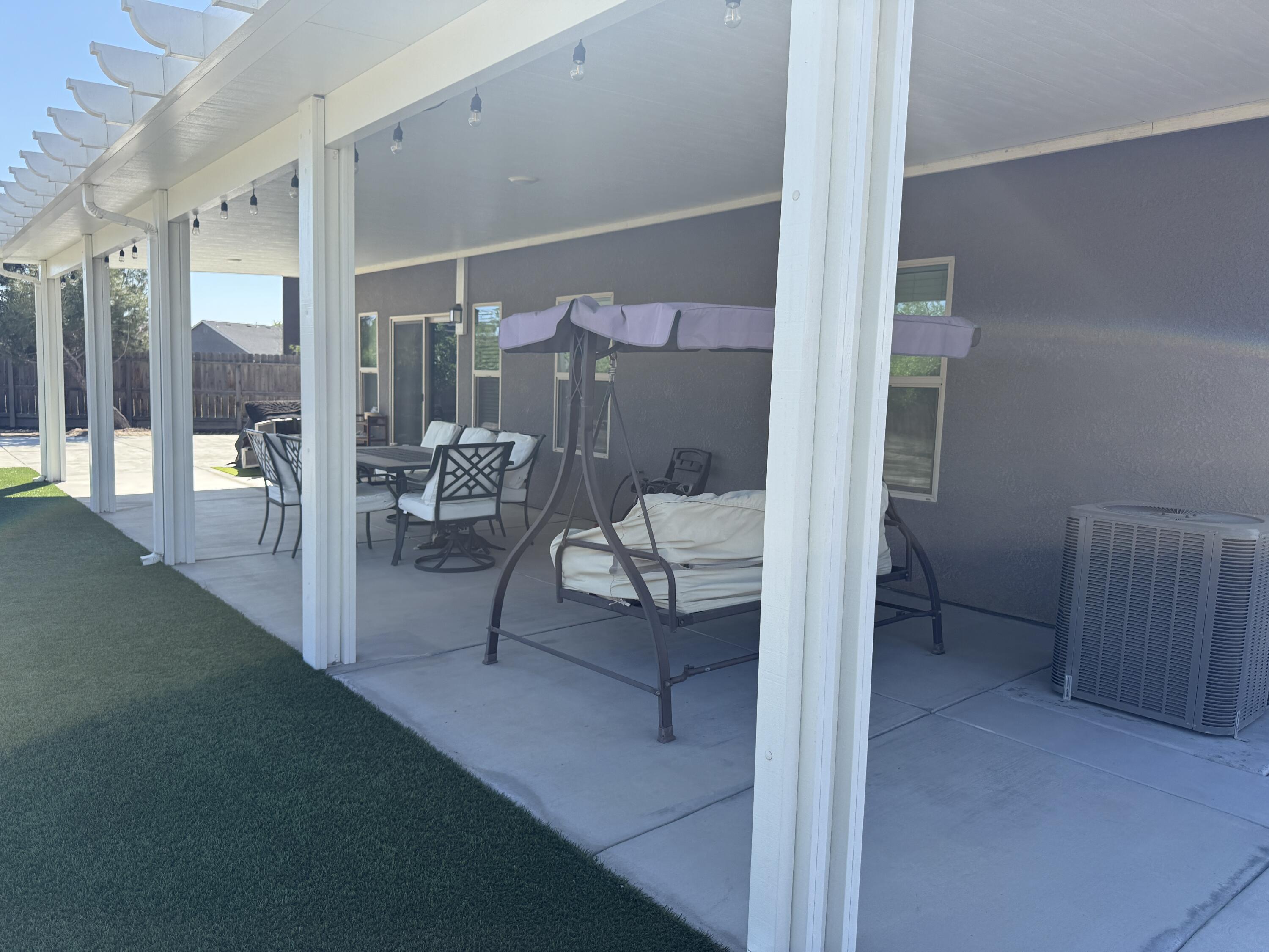 2003 W W Hopkins Dr, Hanford, CA 93230