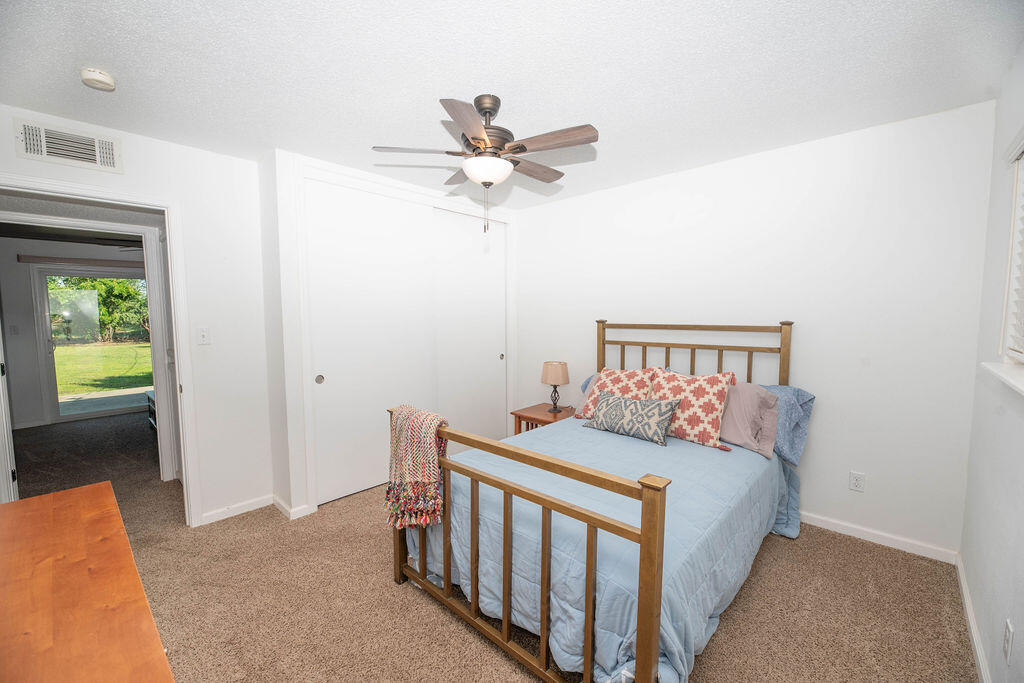 14892 Lipson Ave, Visalia, CA 93292