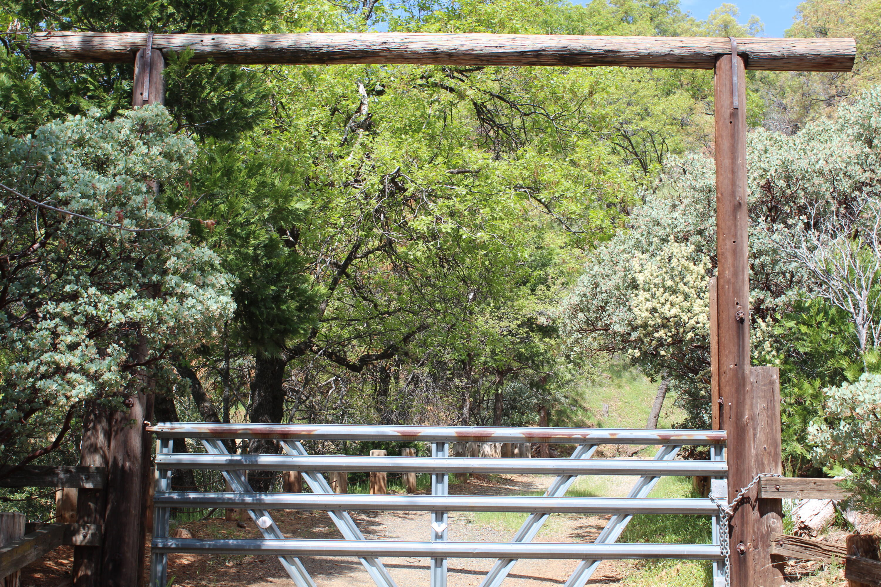 475 John Lewis Dr, Pierpoint Springs, CA 93265