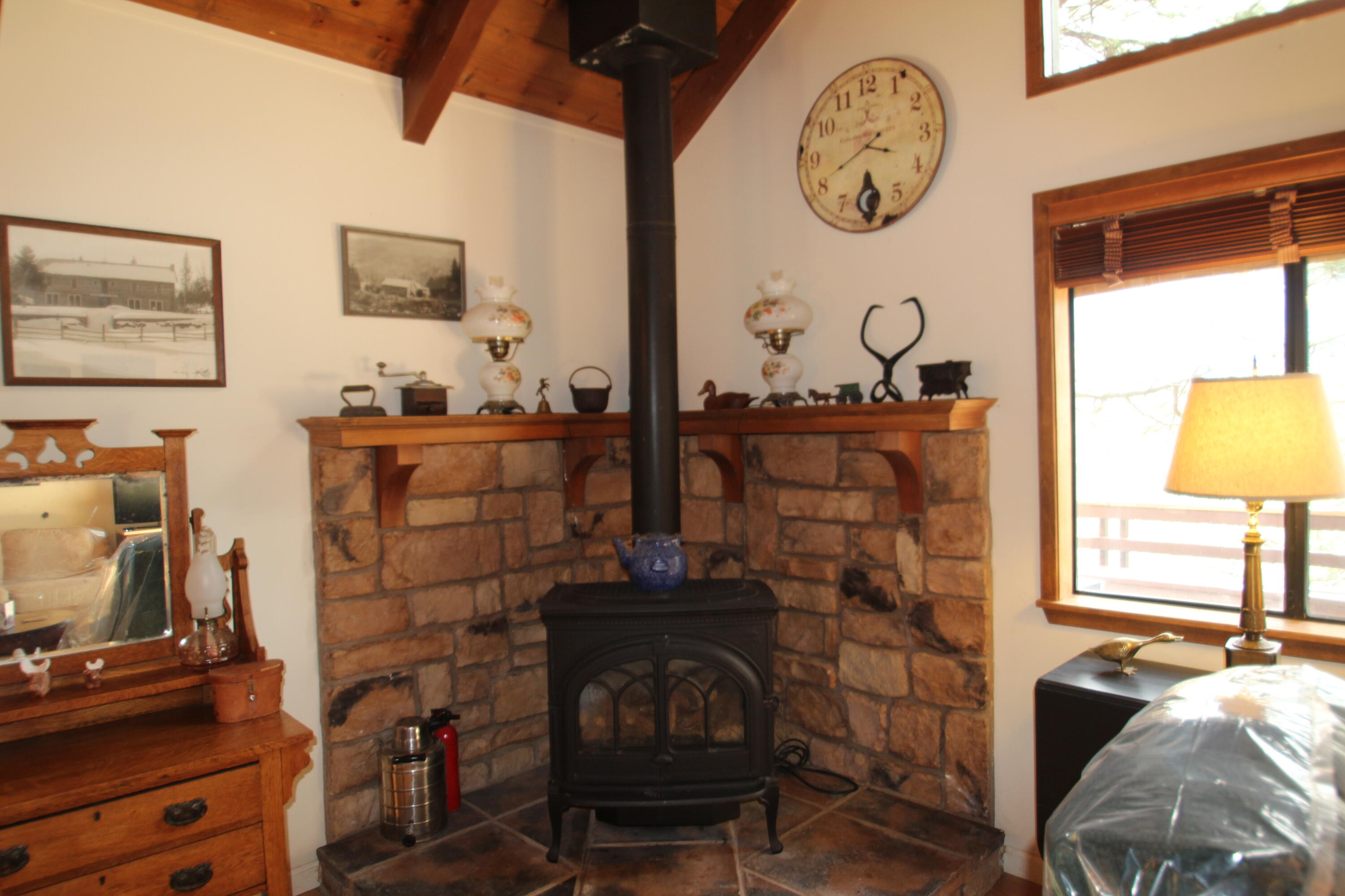 475 John Lewis Dr, Pierpoint Springs, CA 93265