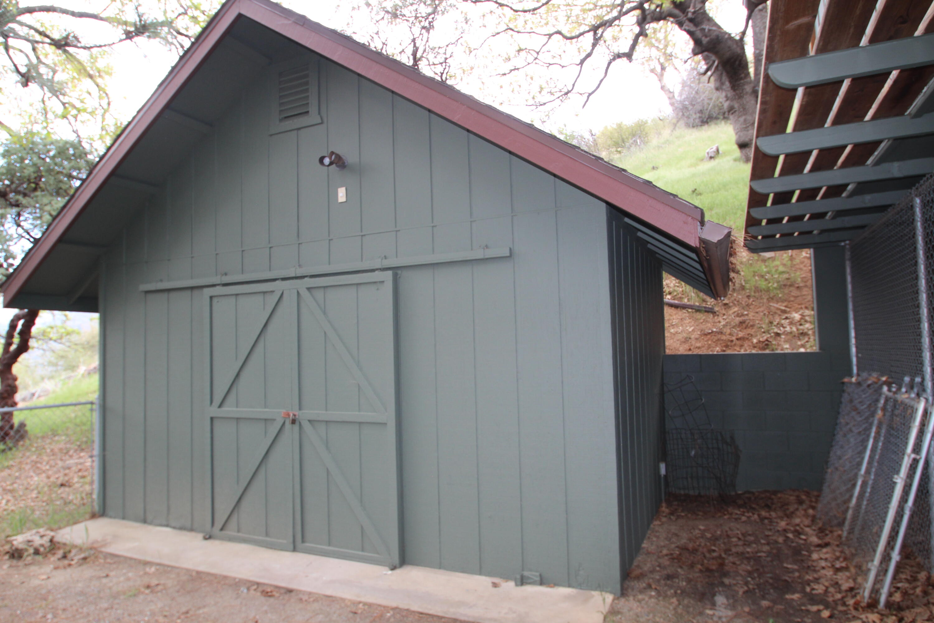 475 John Lewis Dr, Pierpoint Springs, CA 93265