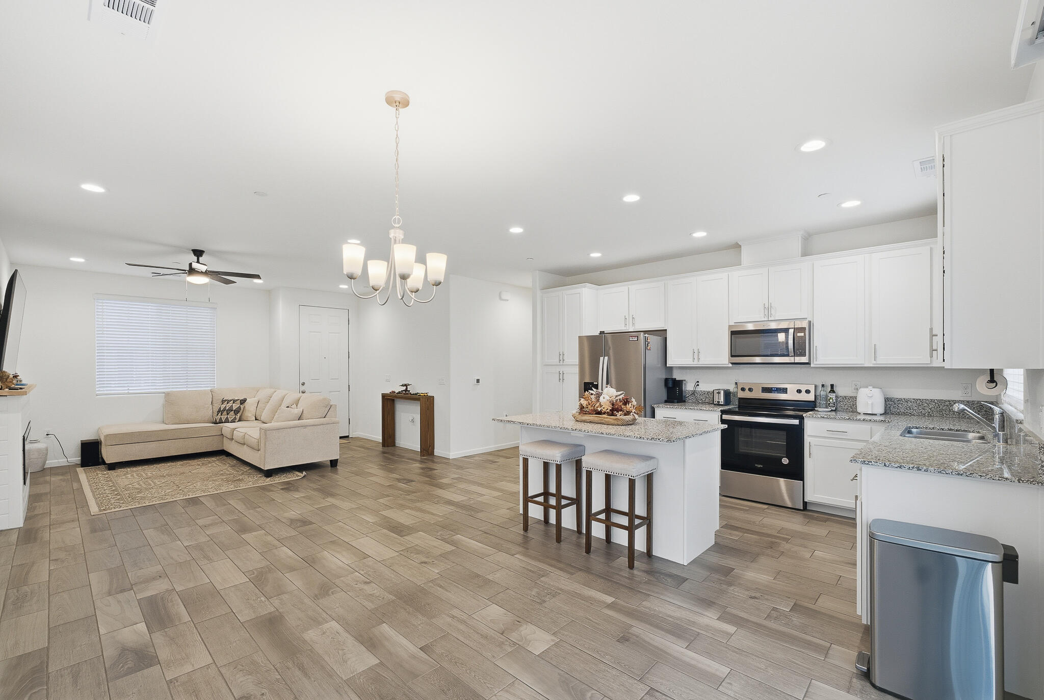 3408 Dorset St, Tulare, CA 93274