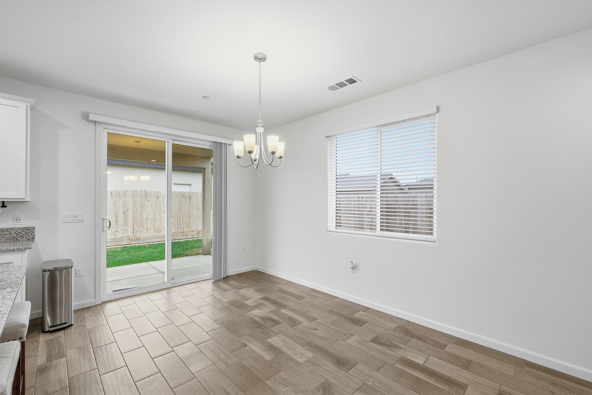 3408 Dorset St, Tulare, CA 93274