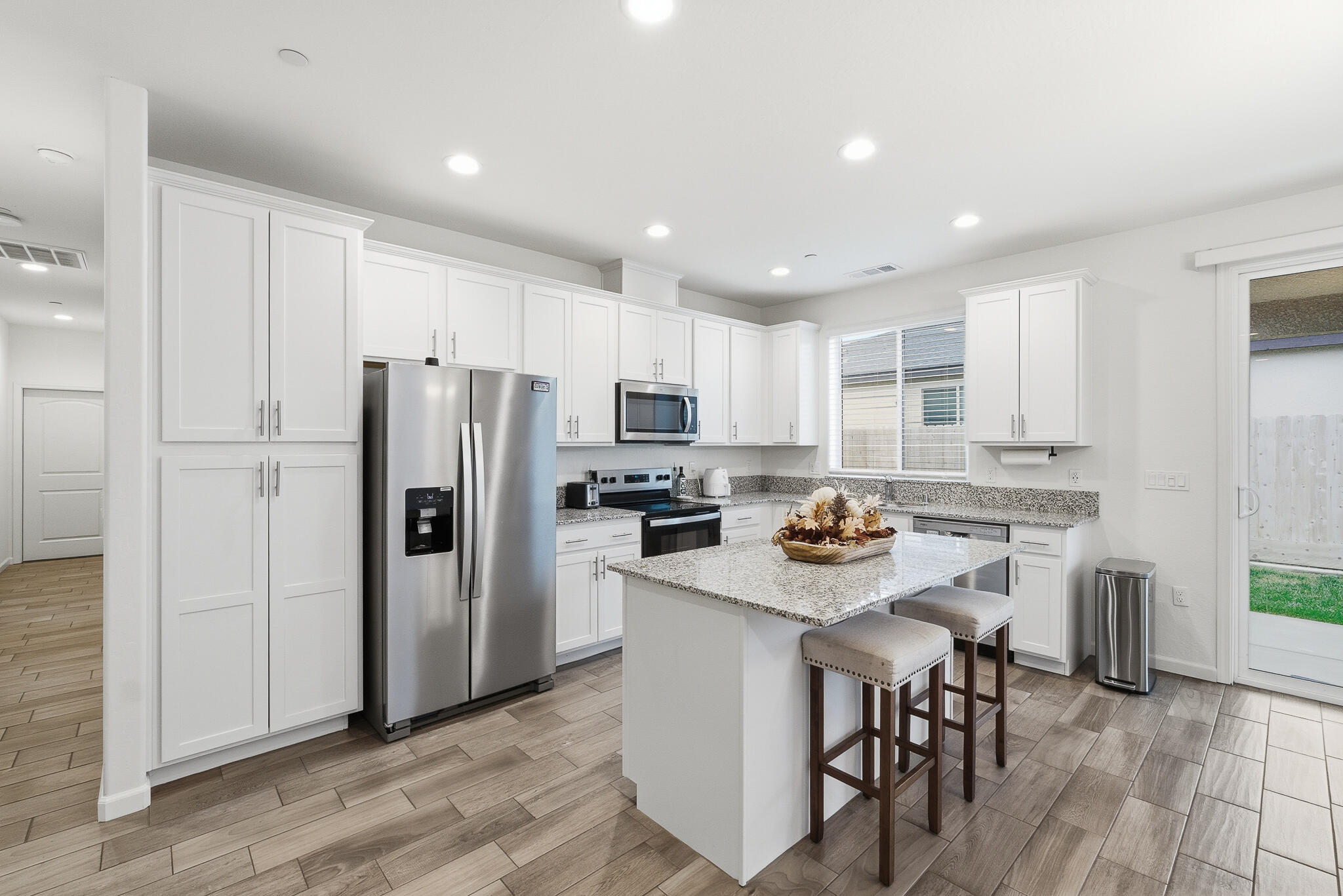 3408 Dorset St, Tulare, CA 93274