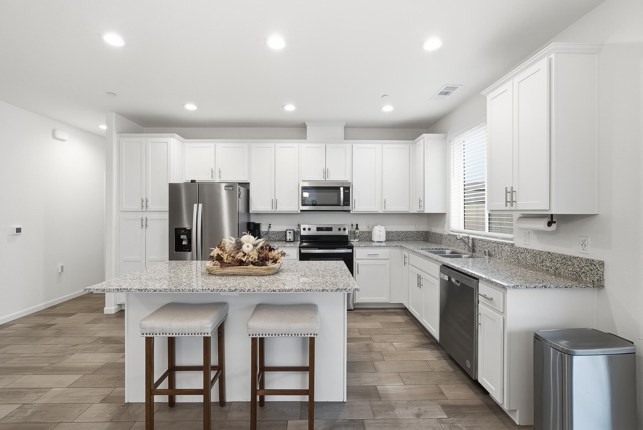 3408 Dorset St, Tulare, CA 93274