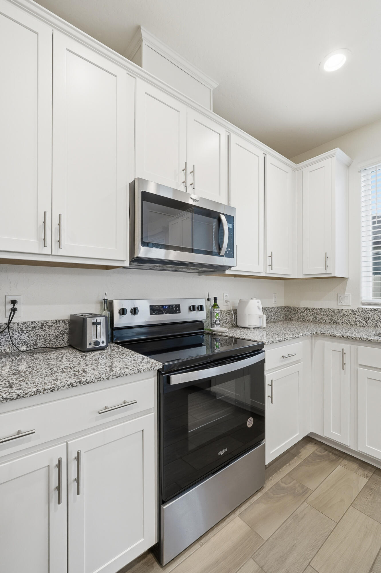 3408 Dorset St, Tulare, CA 93274