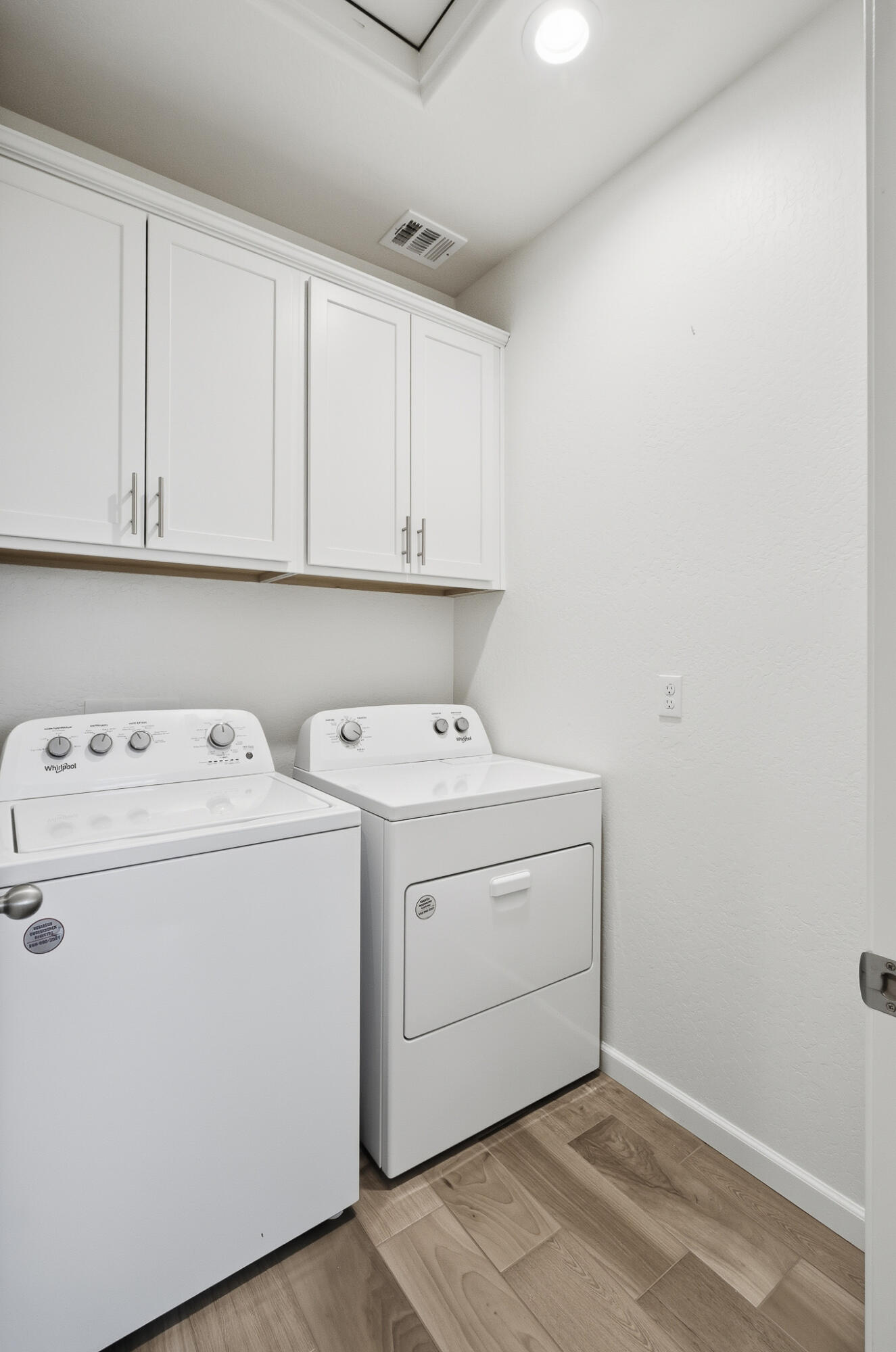 3408 Dorset St, Tulare, CA 93274