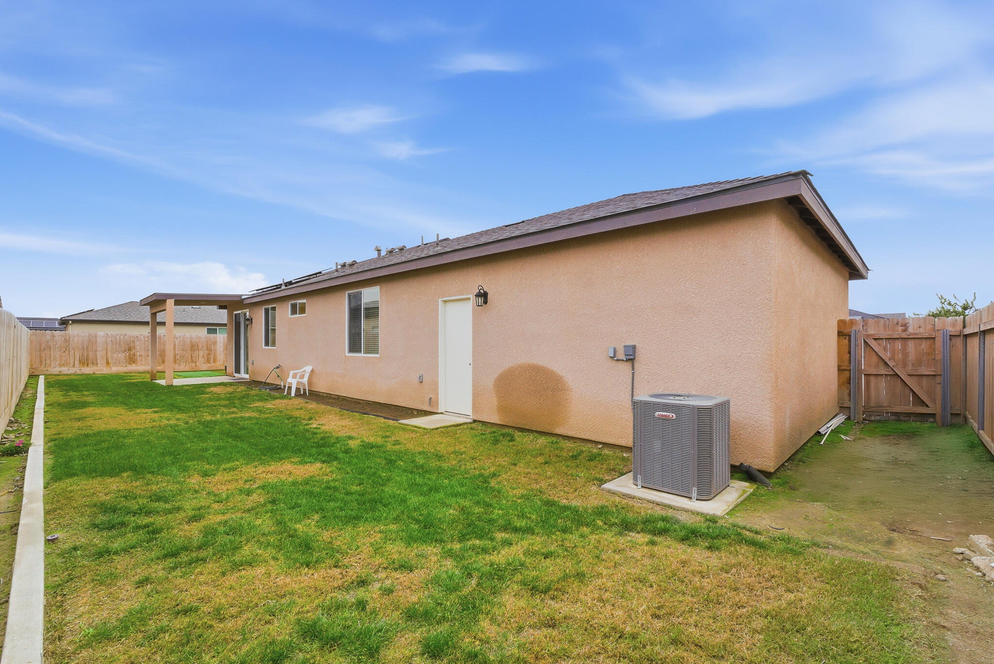 3408 Dorset St, Tulare, CA 93274