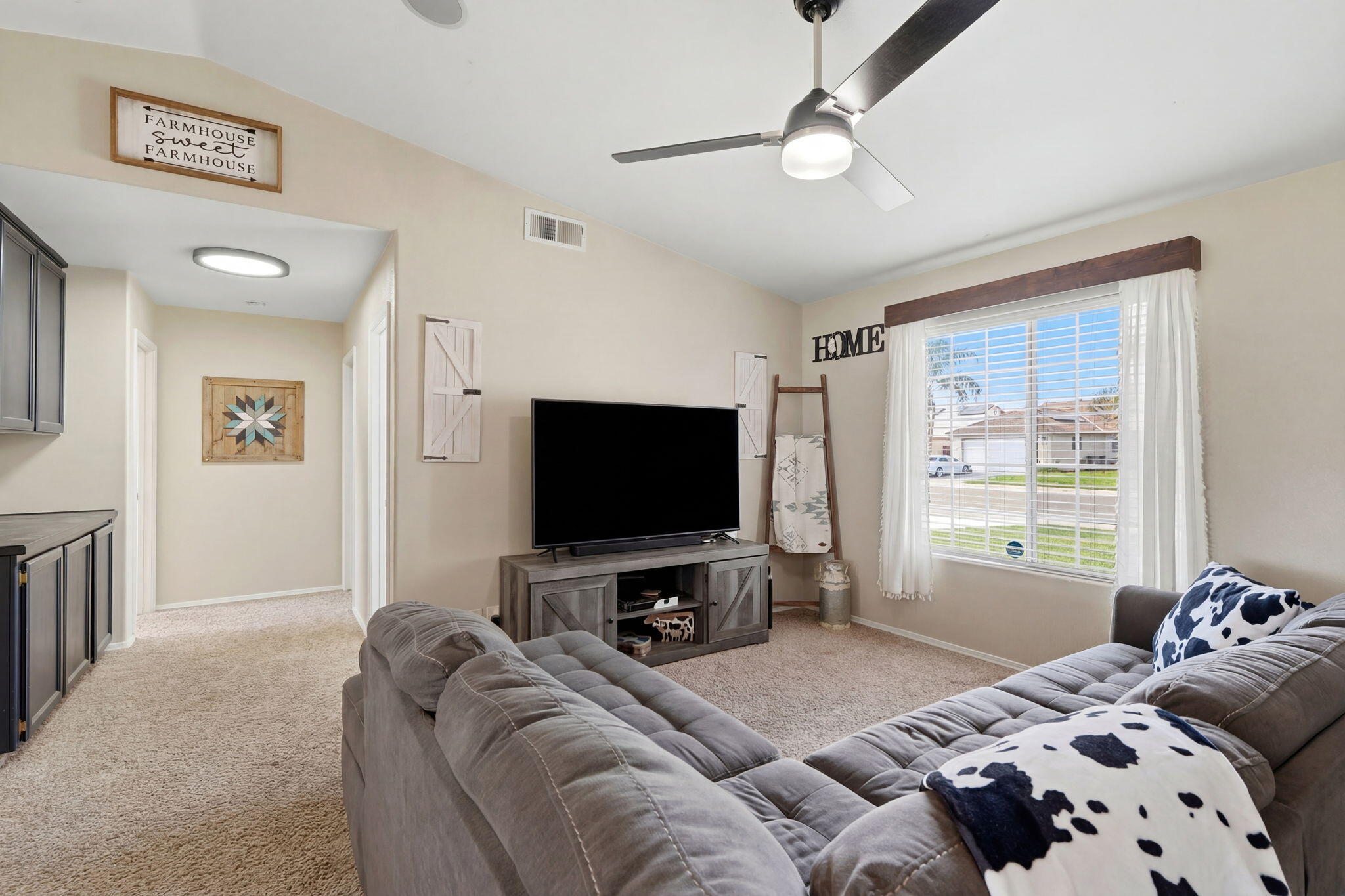 1003 Edison Dr, Hanford, CA 93230