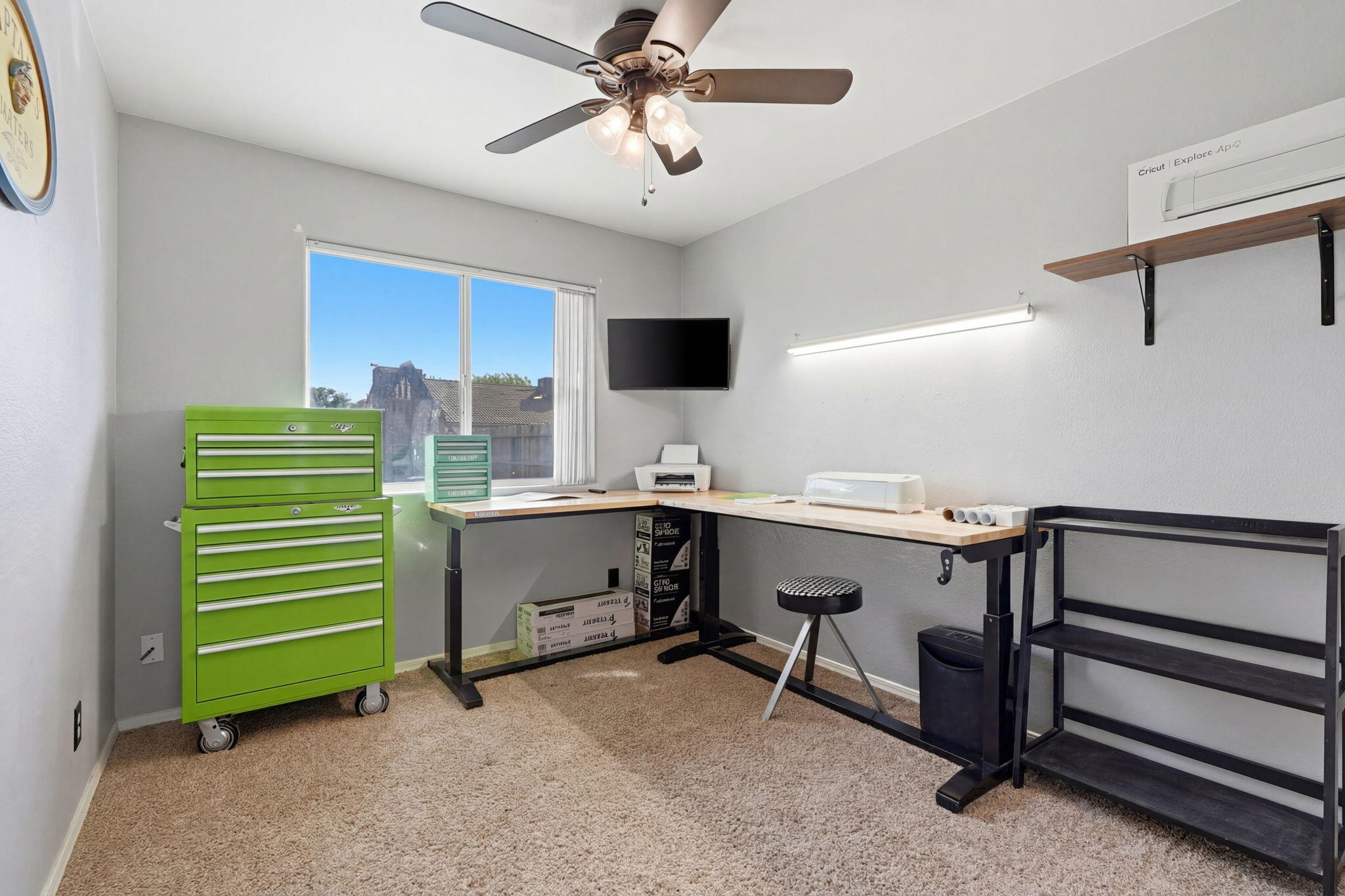 1003 Edison Dr, Hanford, CA 93230