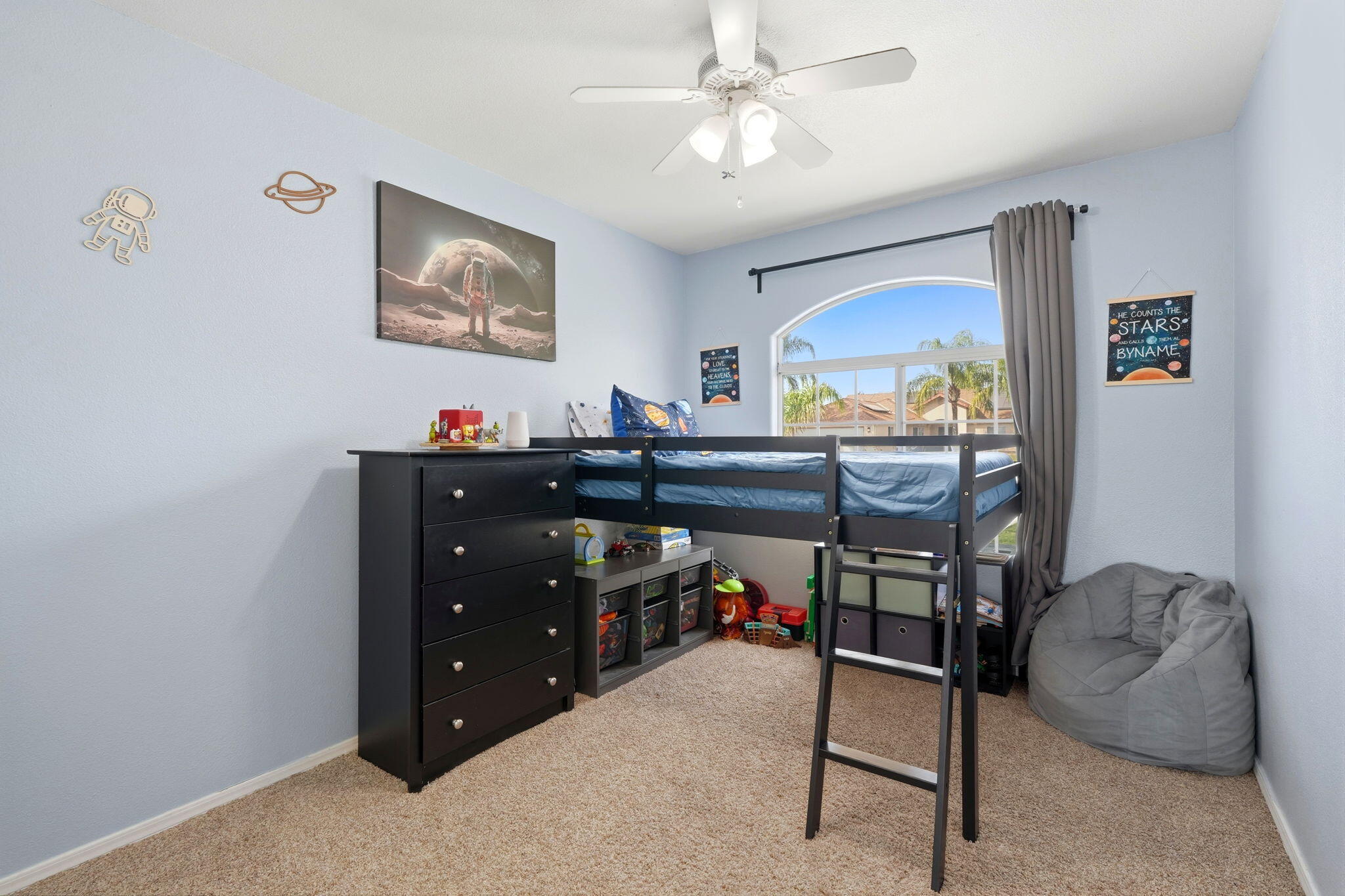 1003 Edison Dr, Hanford, CA 93230