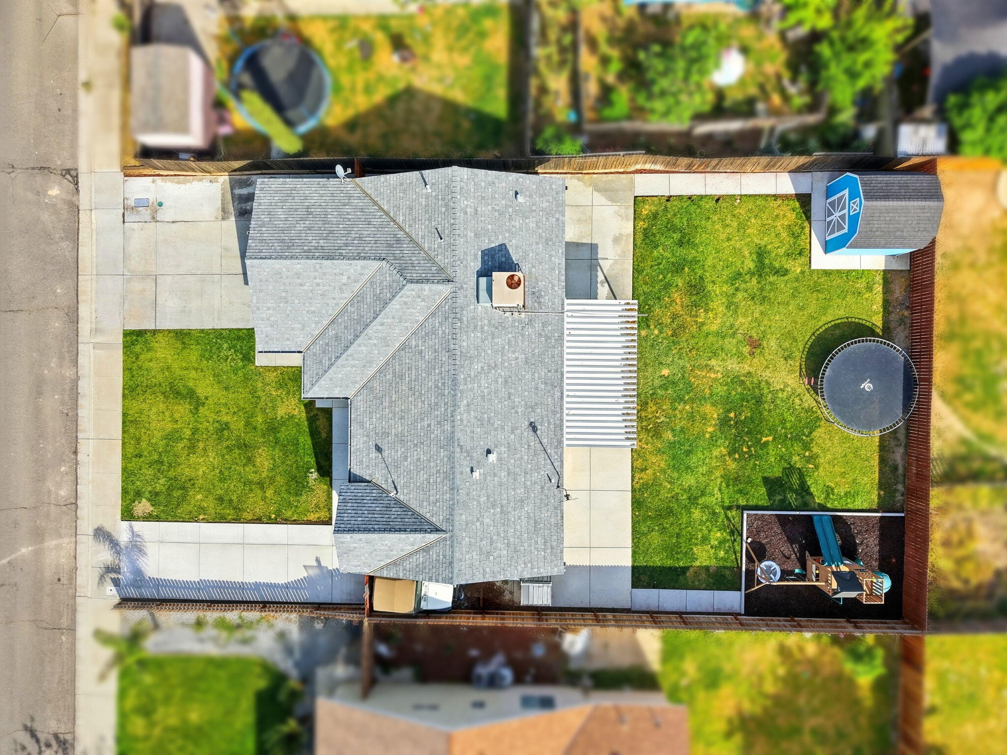 1003 Edison Dr, Hanford, CA 93230