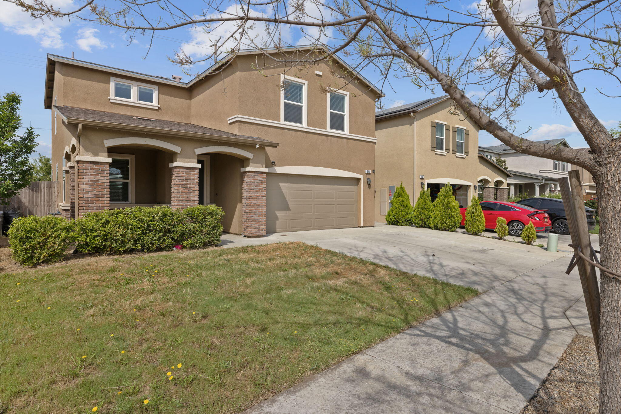 641 S Laguna St, Visalia, CA 93292