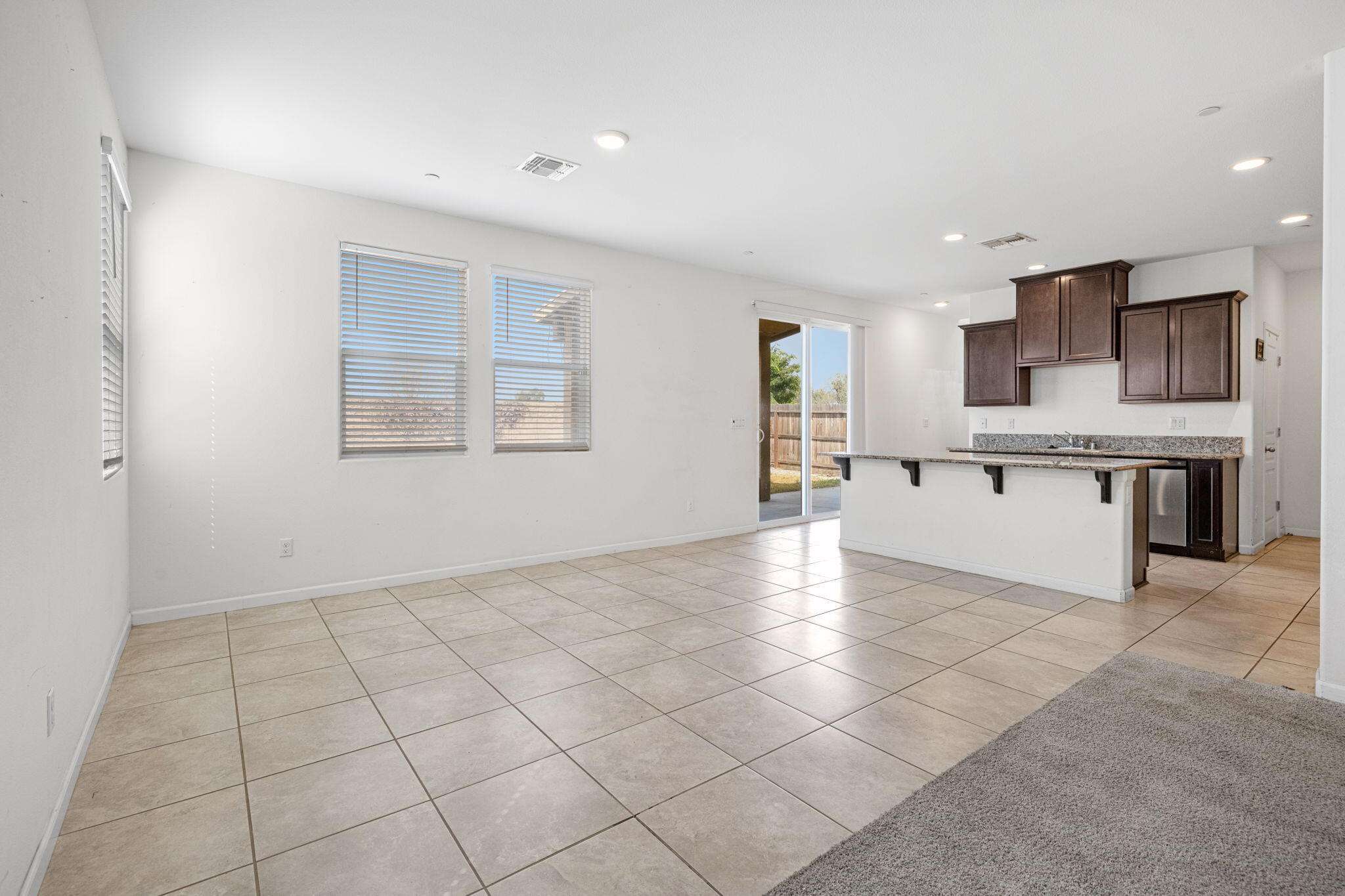 641 S Laguna St, Visalia, CA 93292