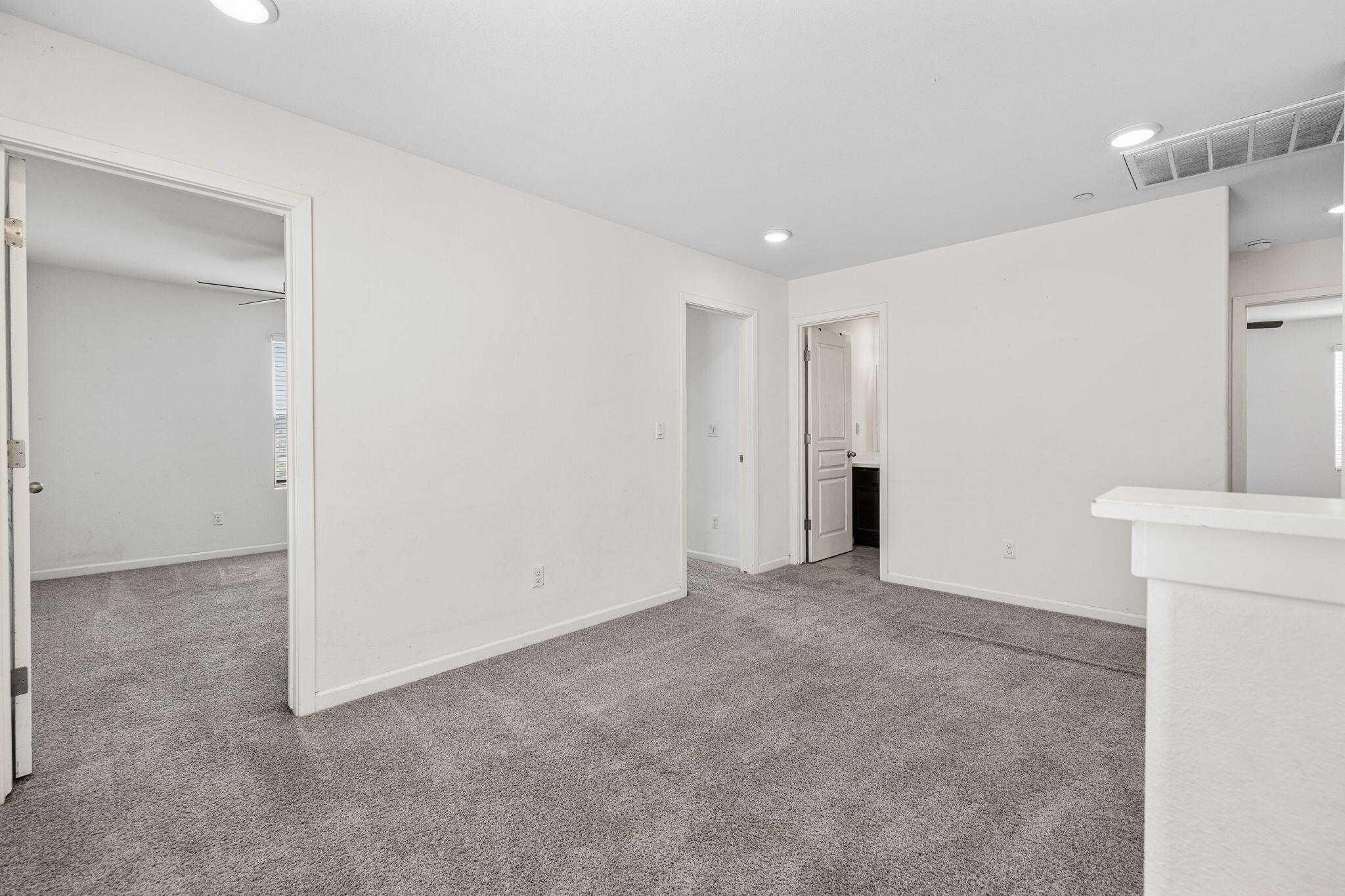 641 S Laguna St, Visalia, CA 93292