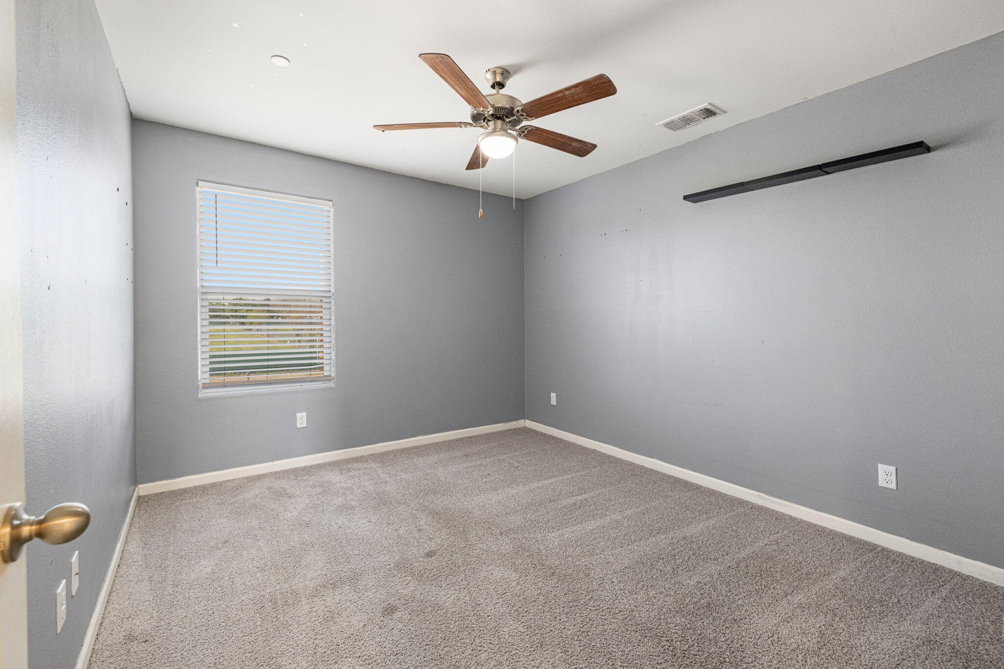 641 S Laguna St, Visalia, CA 93292